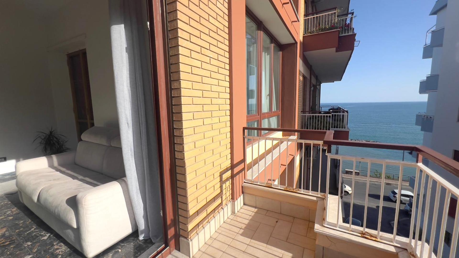 Lo Scorcio sul Mare Apartment