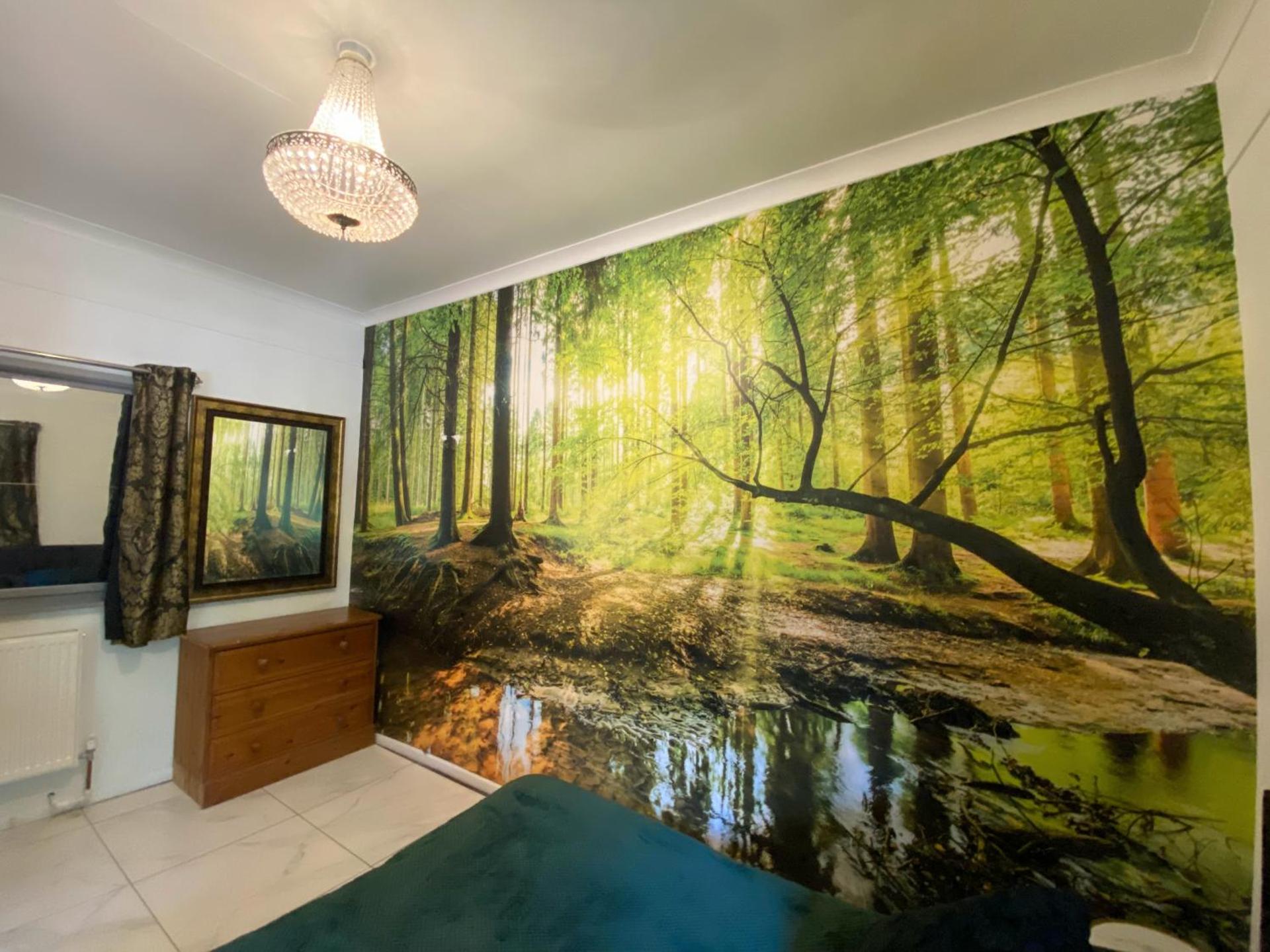 Hunters Hideaway-Hot Tub-Wiltshire-Groups