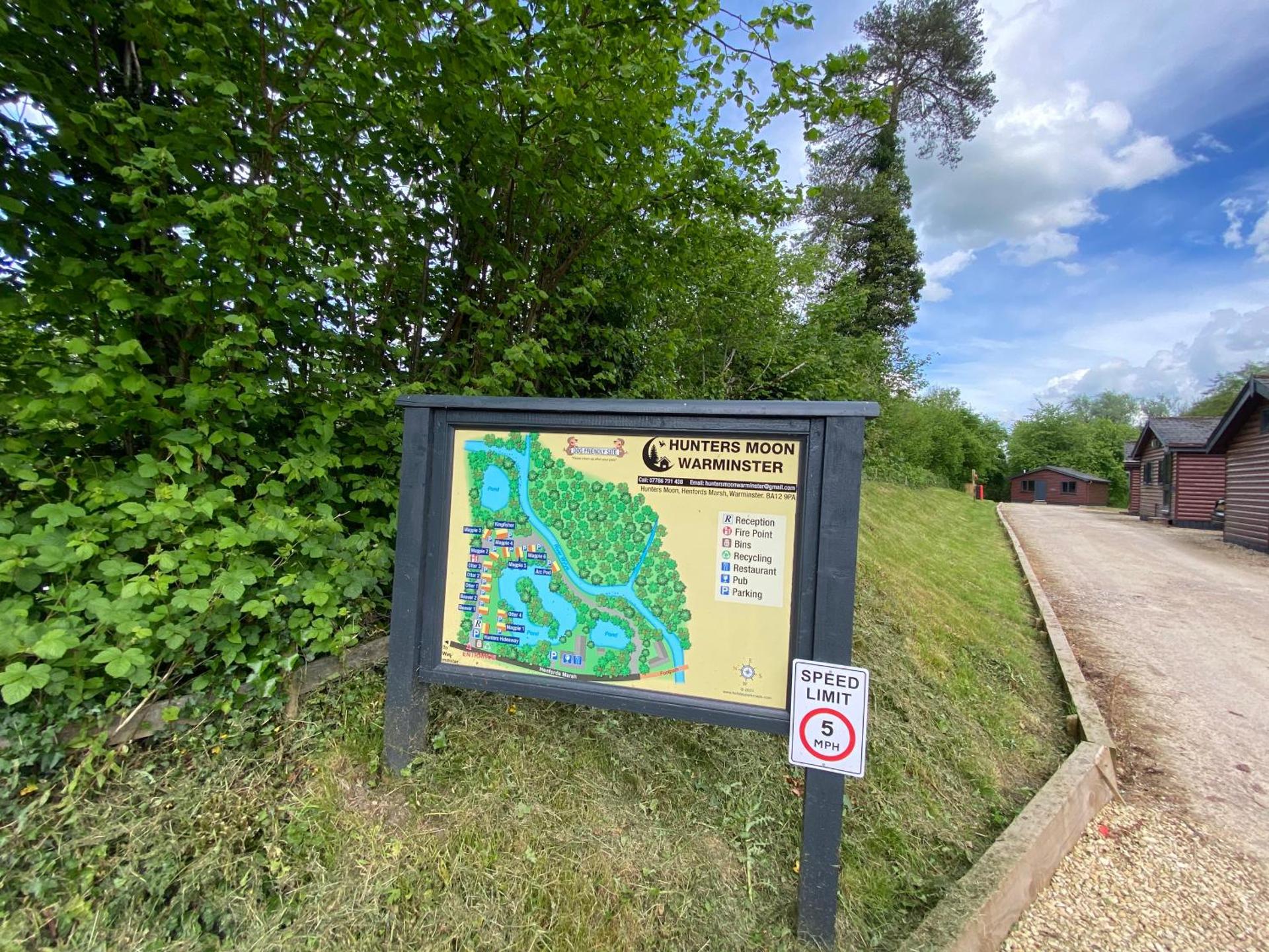 Hunters Hideaway-Hot Tub-Wiltshire-Groups