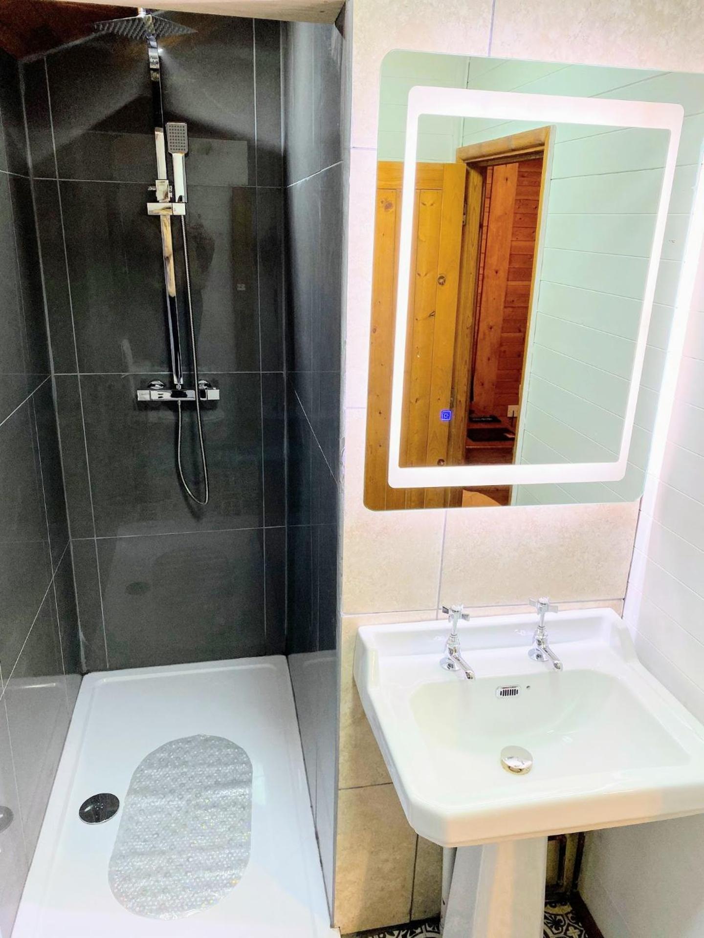 Otter 4 Hot Tub - HuntersMoon-Warminster-Bath-Salisbury