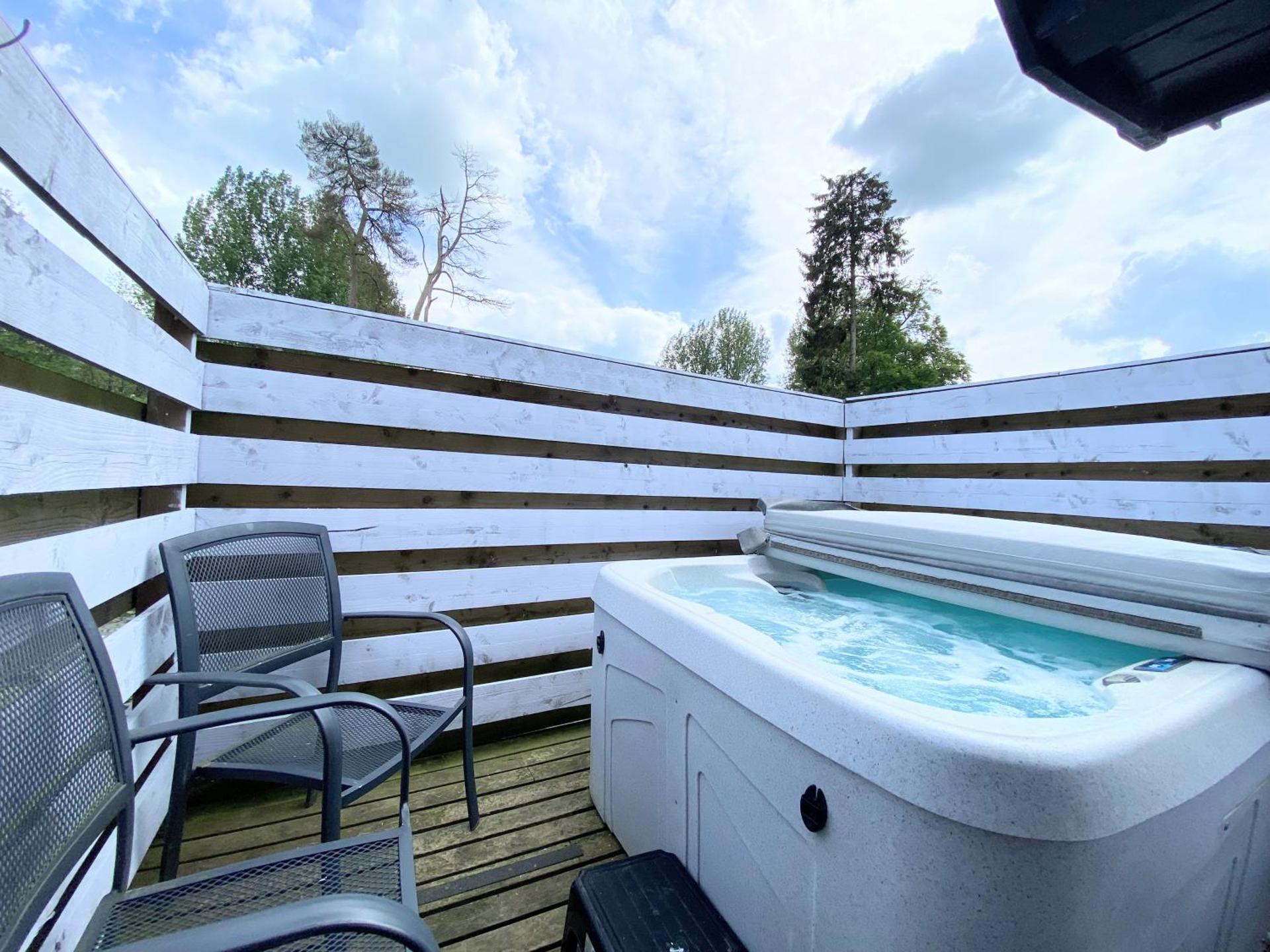 Otter 3 HuntersMoon-Warminster-Bath-Salisbury