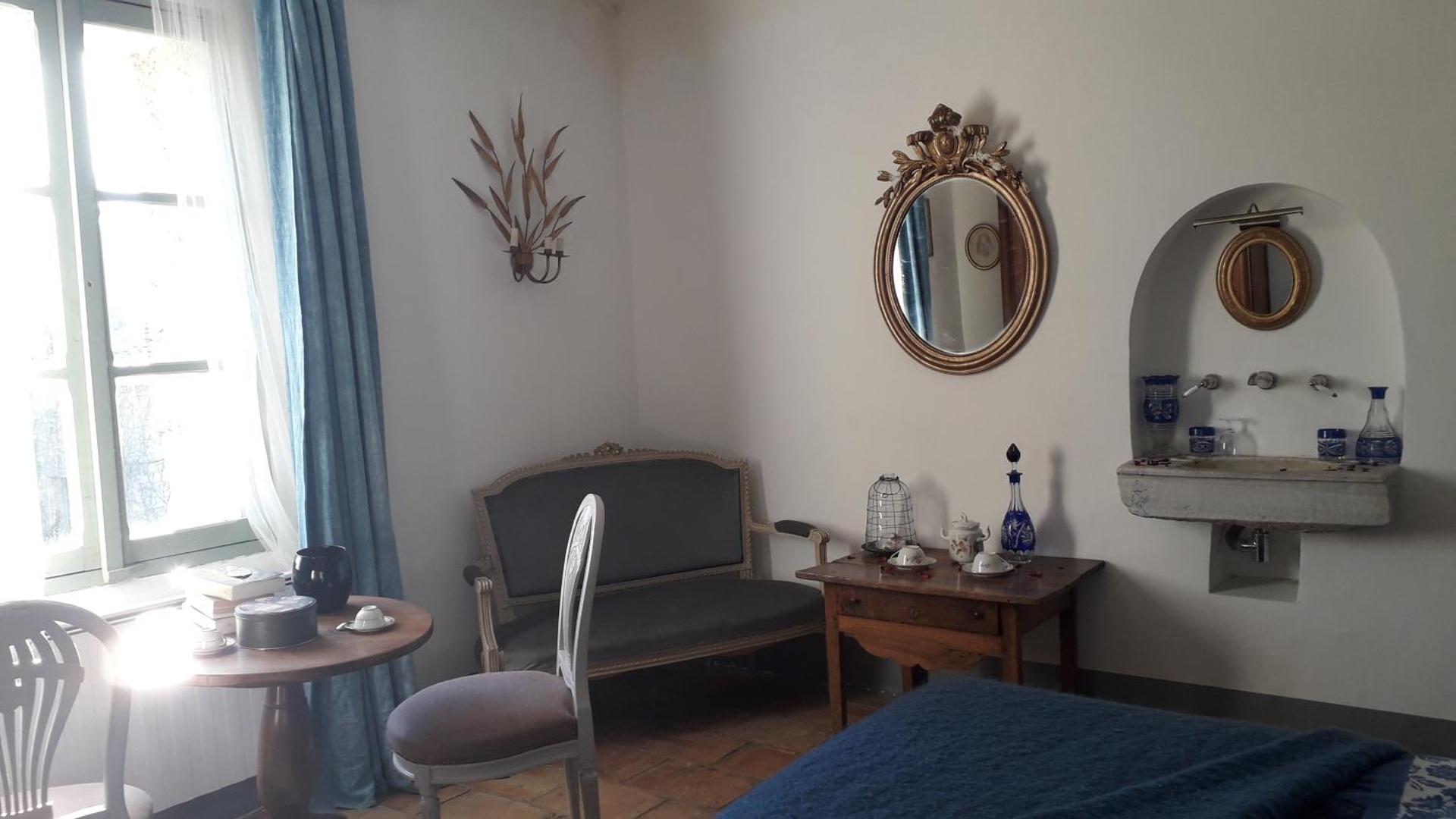 Queen Room with Garden View