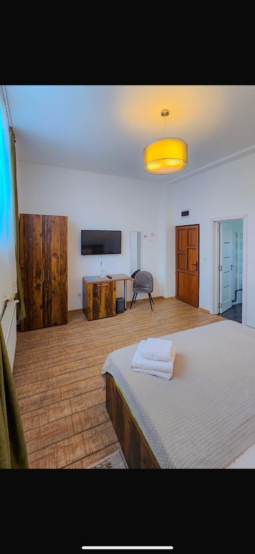 Neva Apartments & Rooms