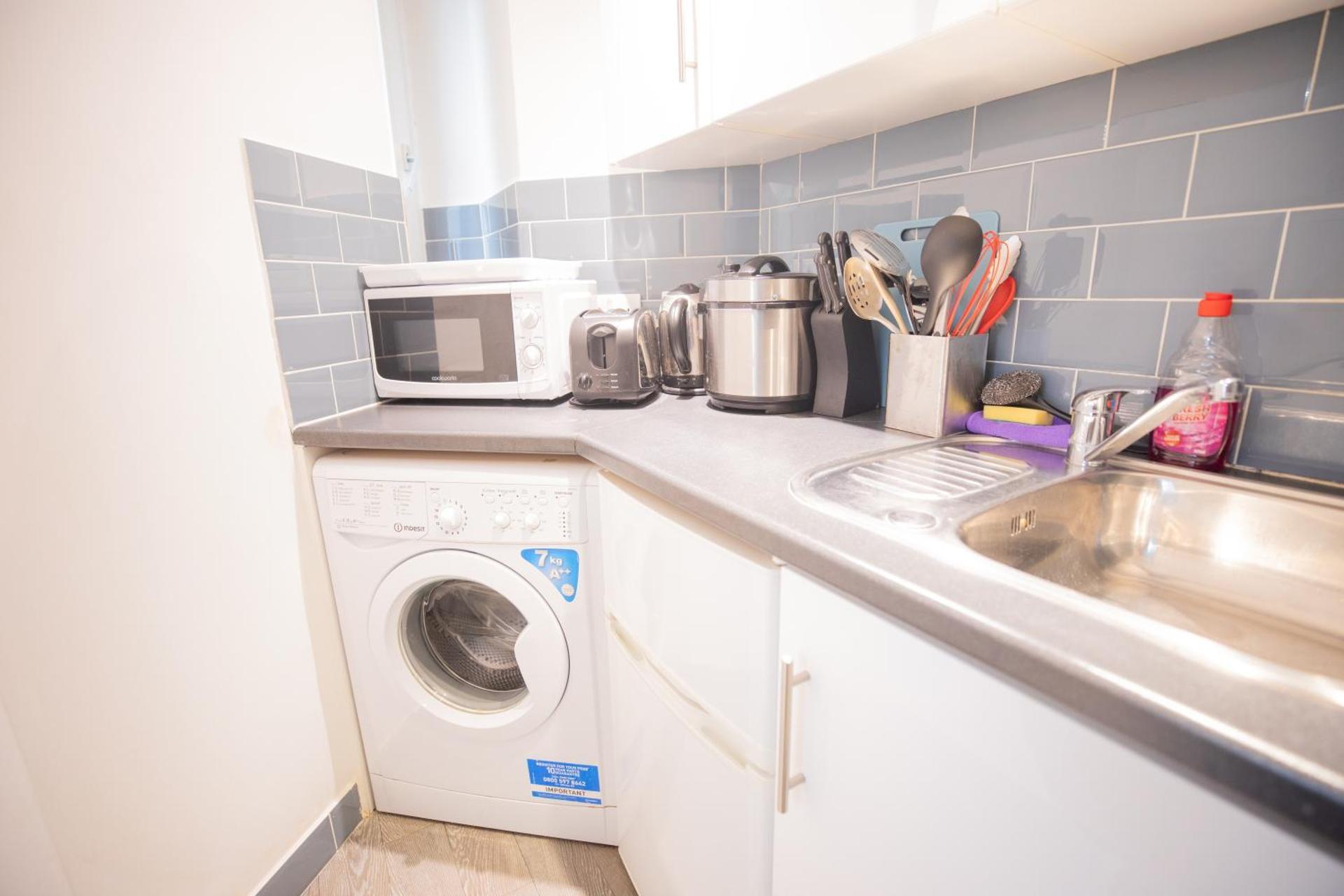 One bedroom at Chelsea cloister Hotel