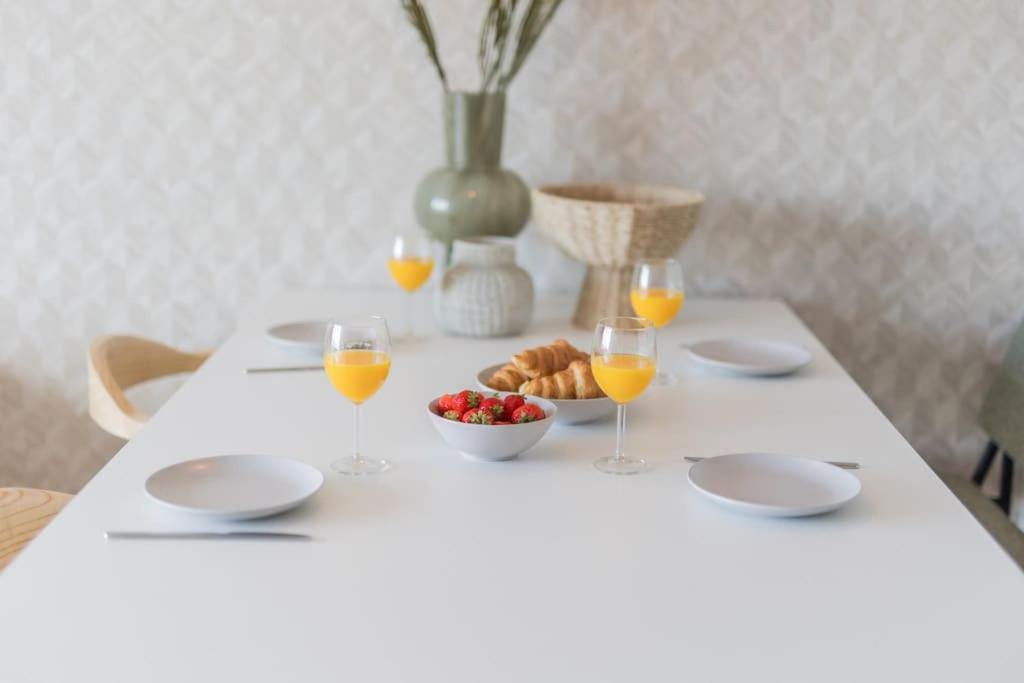 Haya Sieview - 'The Beach'