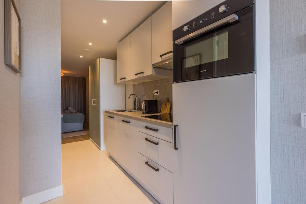 Haya Sieview - 'The Beach'