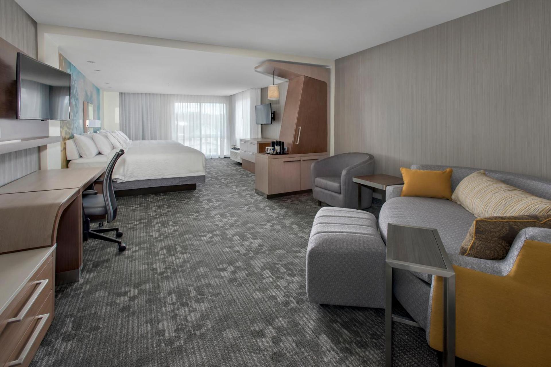 Courtyard by Marriott Schenectady at Mohawk Harbor