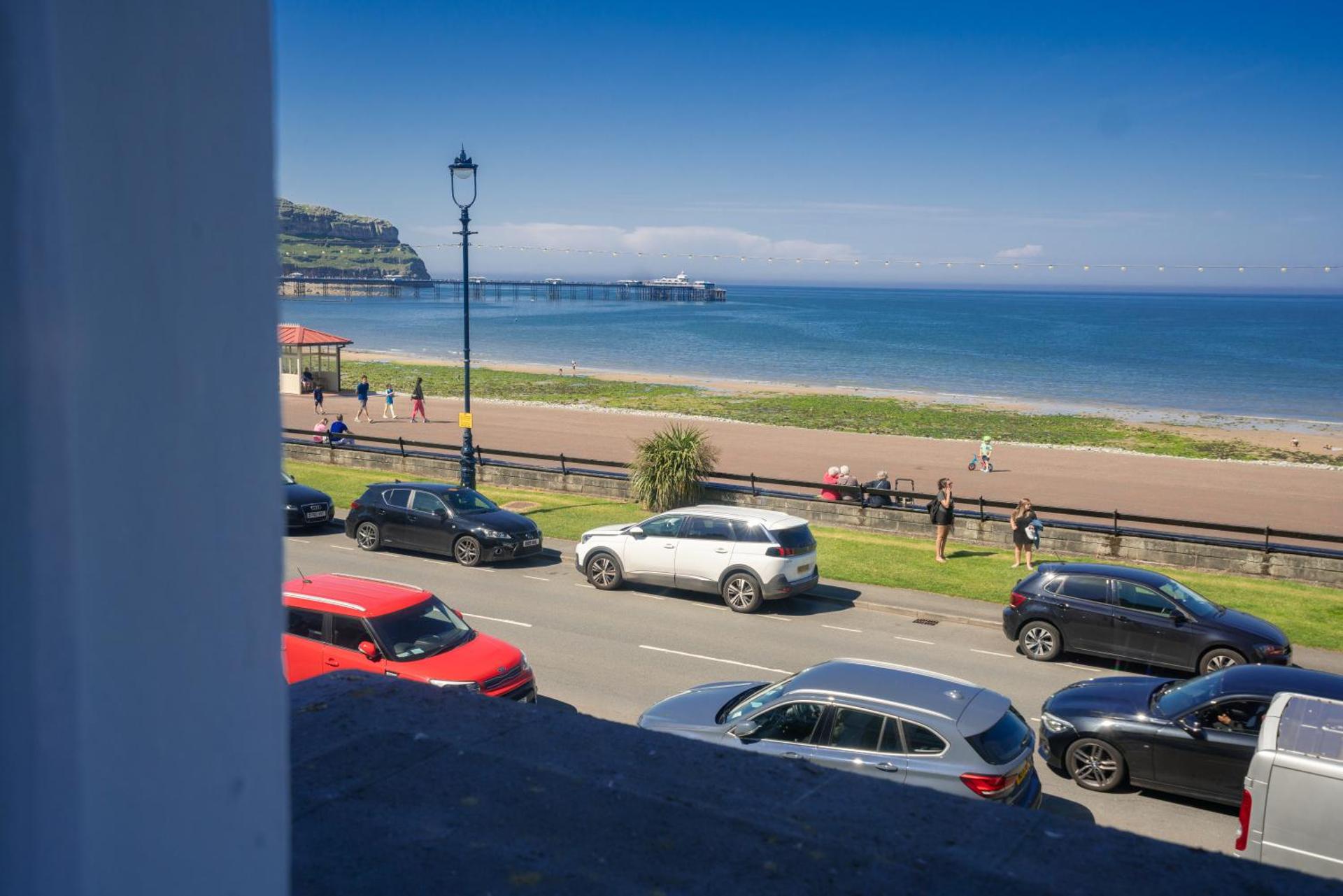 Deluxe Twin Room with Sea View