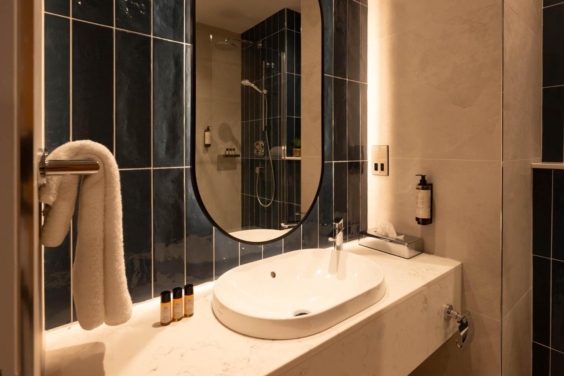 Superior King and Single Room