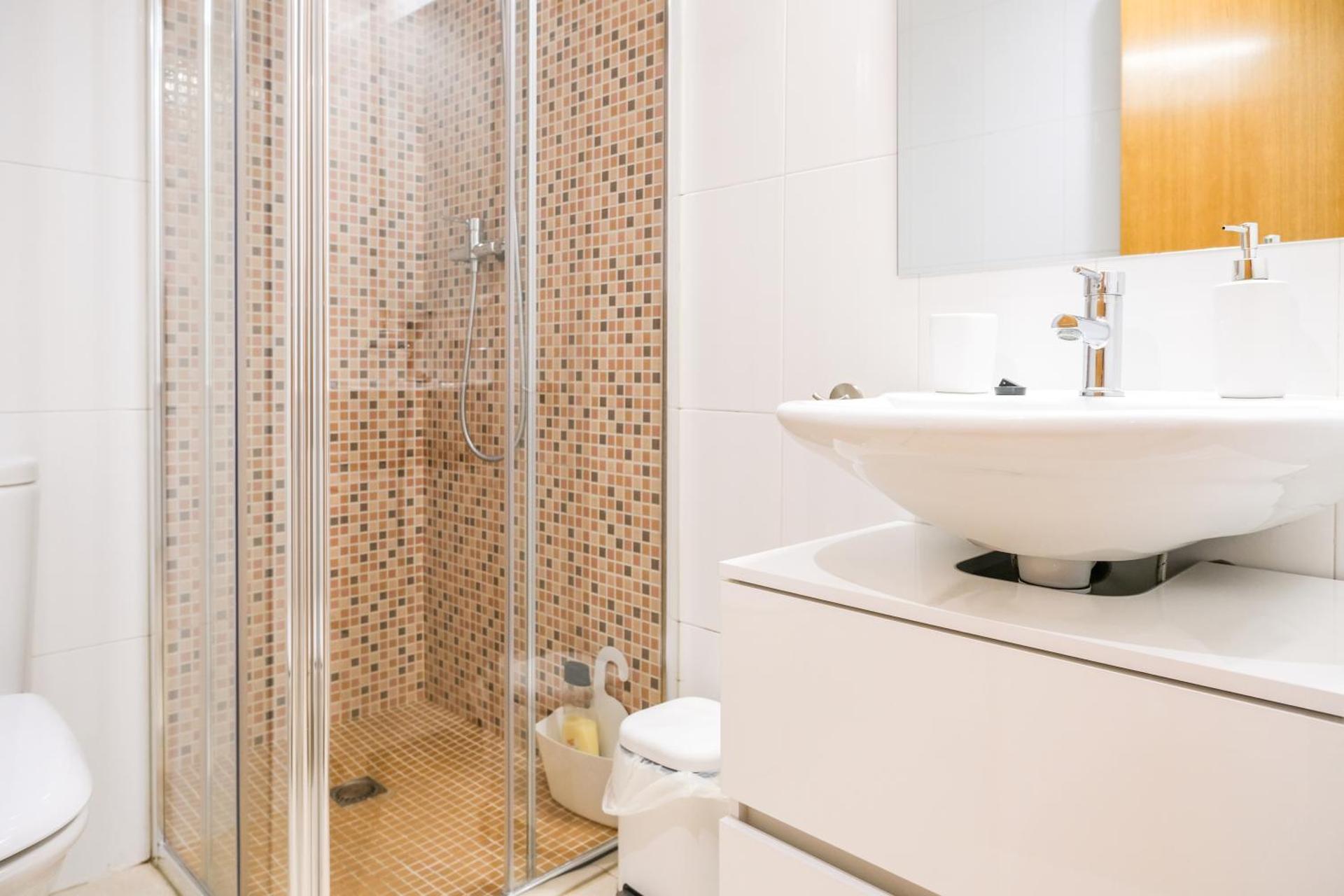 Ca l'Eudald 3, Apartamento en Besalú con terraza