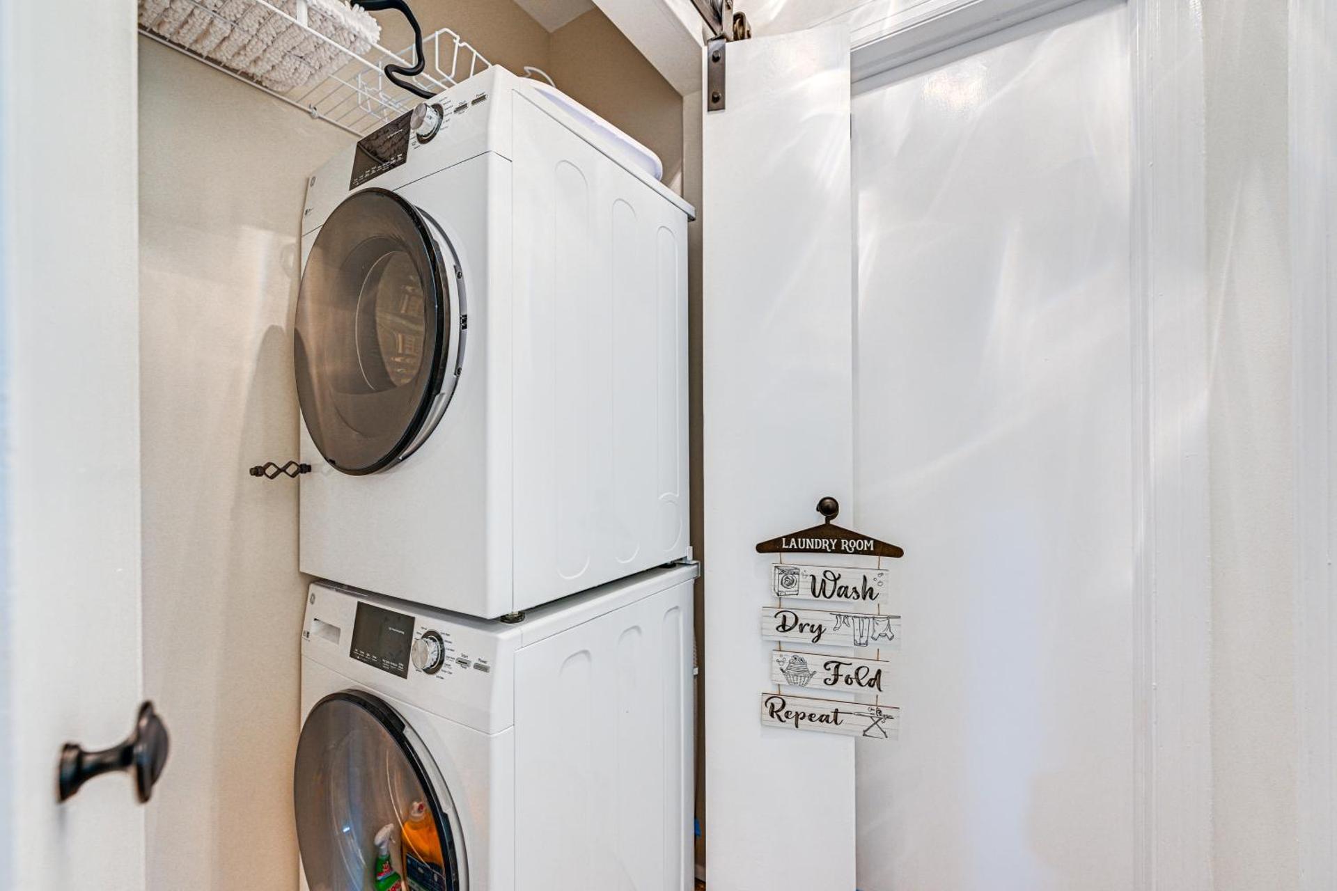 Historic Mamaroneck Guest House - Walk to Harbor!