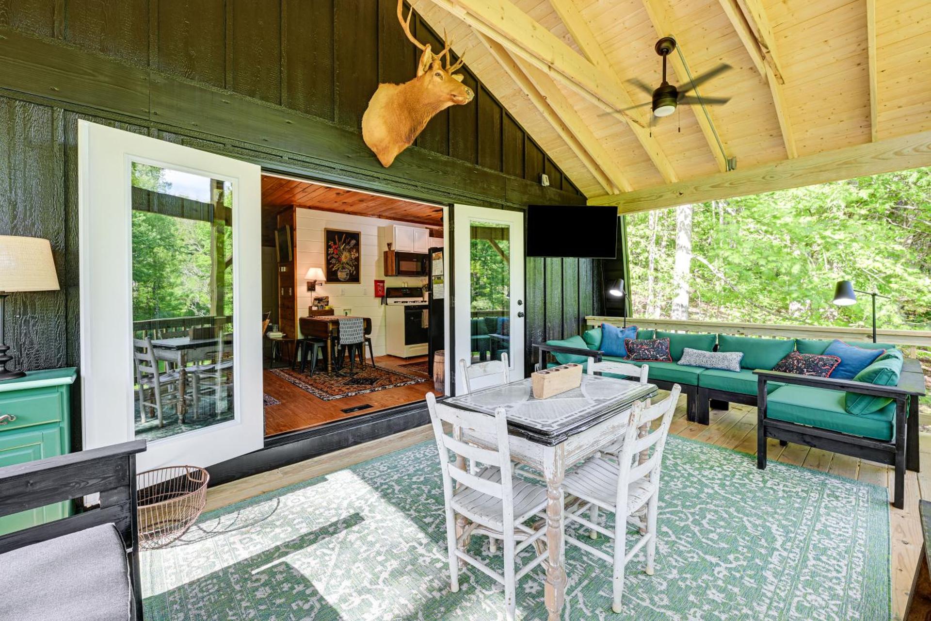 Highlands Cabin on Buck Creek about 8 Mi to Town!