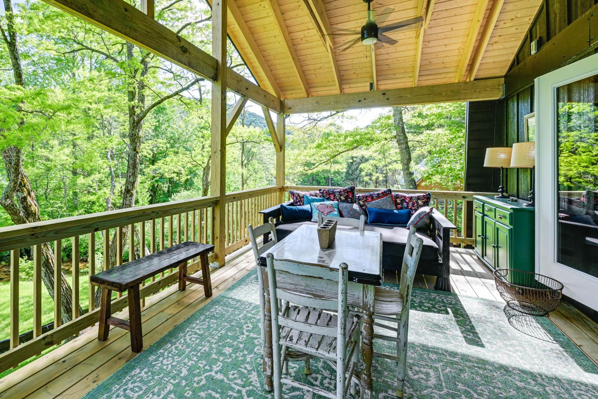 Highlands Cabin on Buck Creek about 8 Mi to Town!