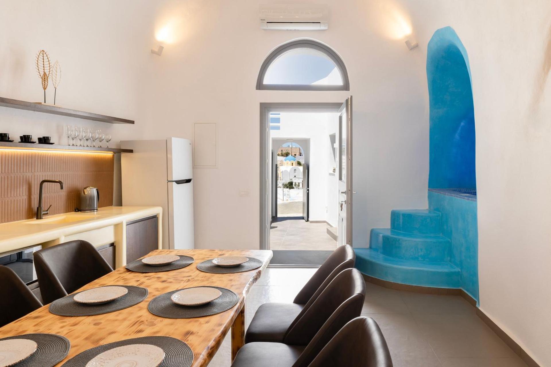 Captain's house suites