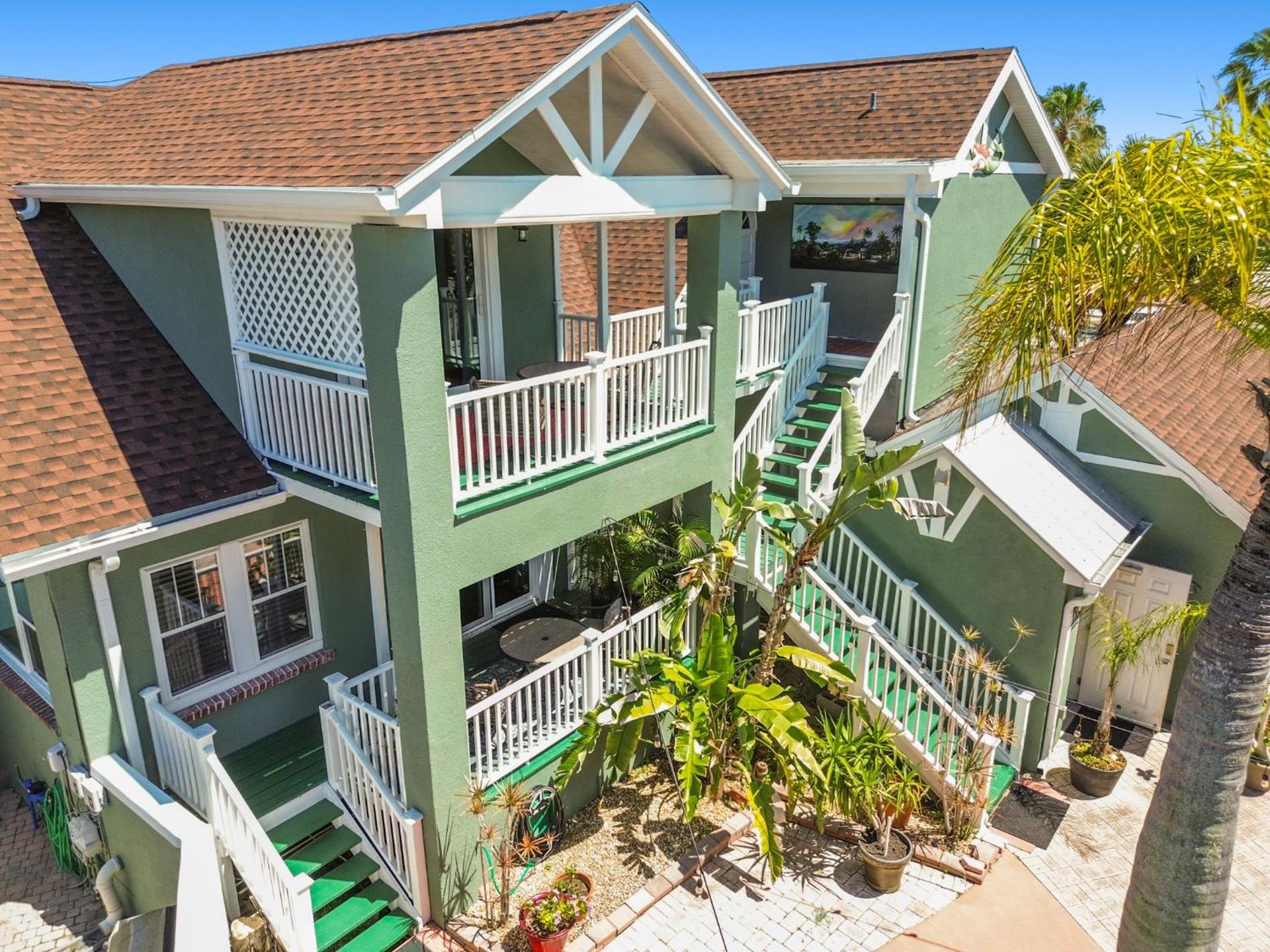 Standard Double Suite