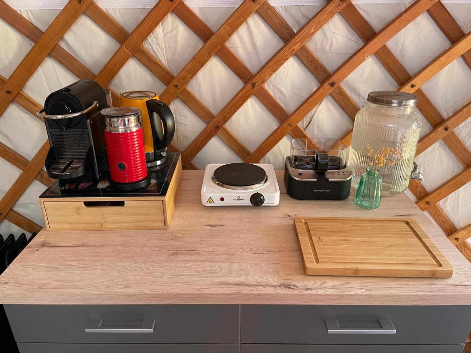 Coffee/tea facilities