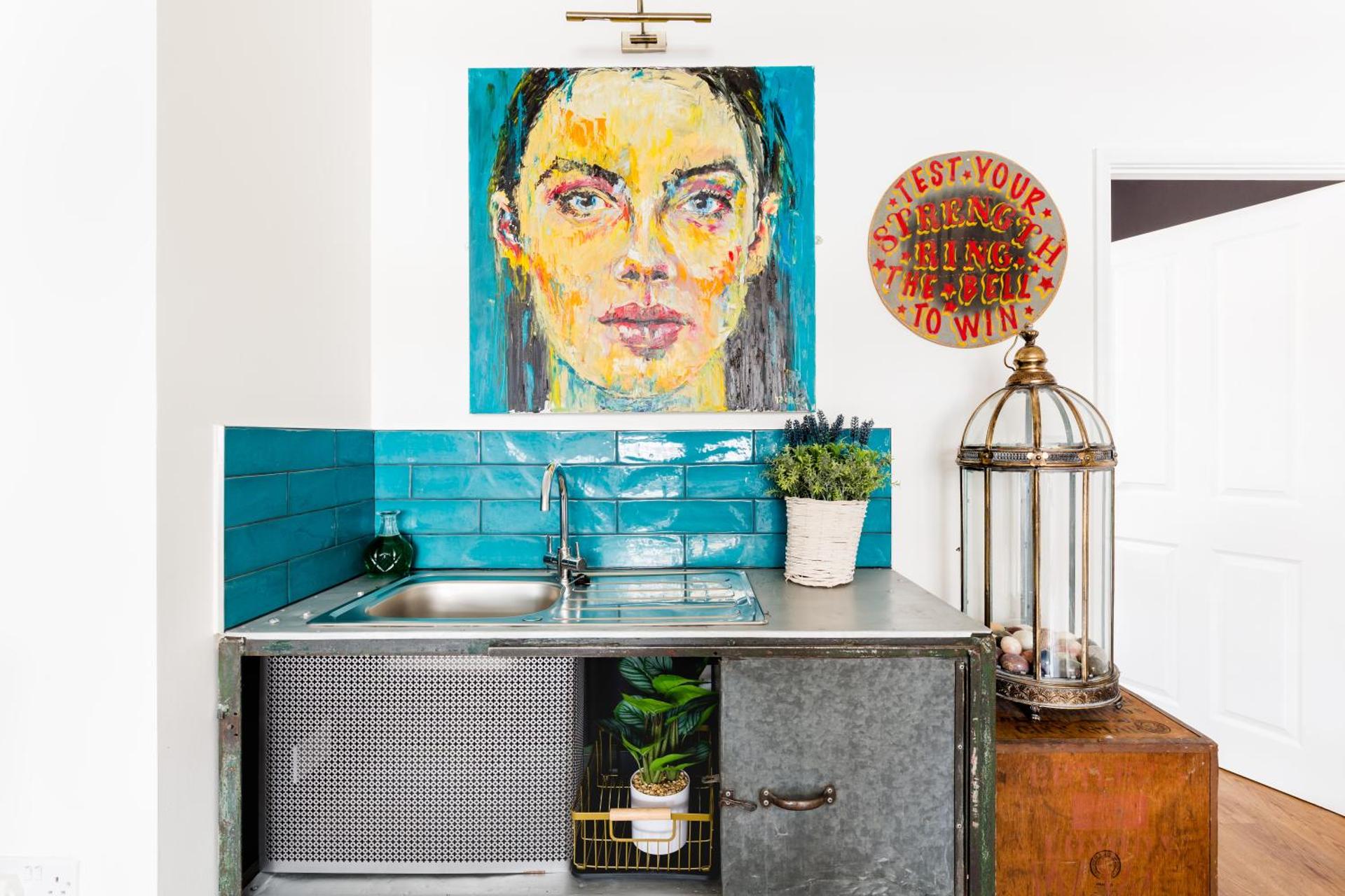 Kitchen or kitchenette