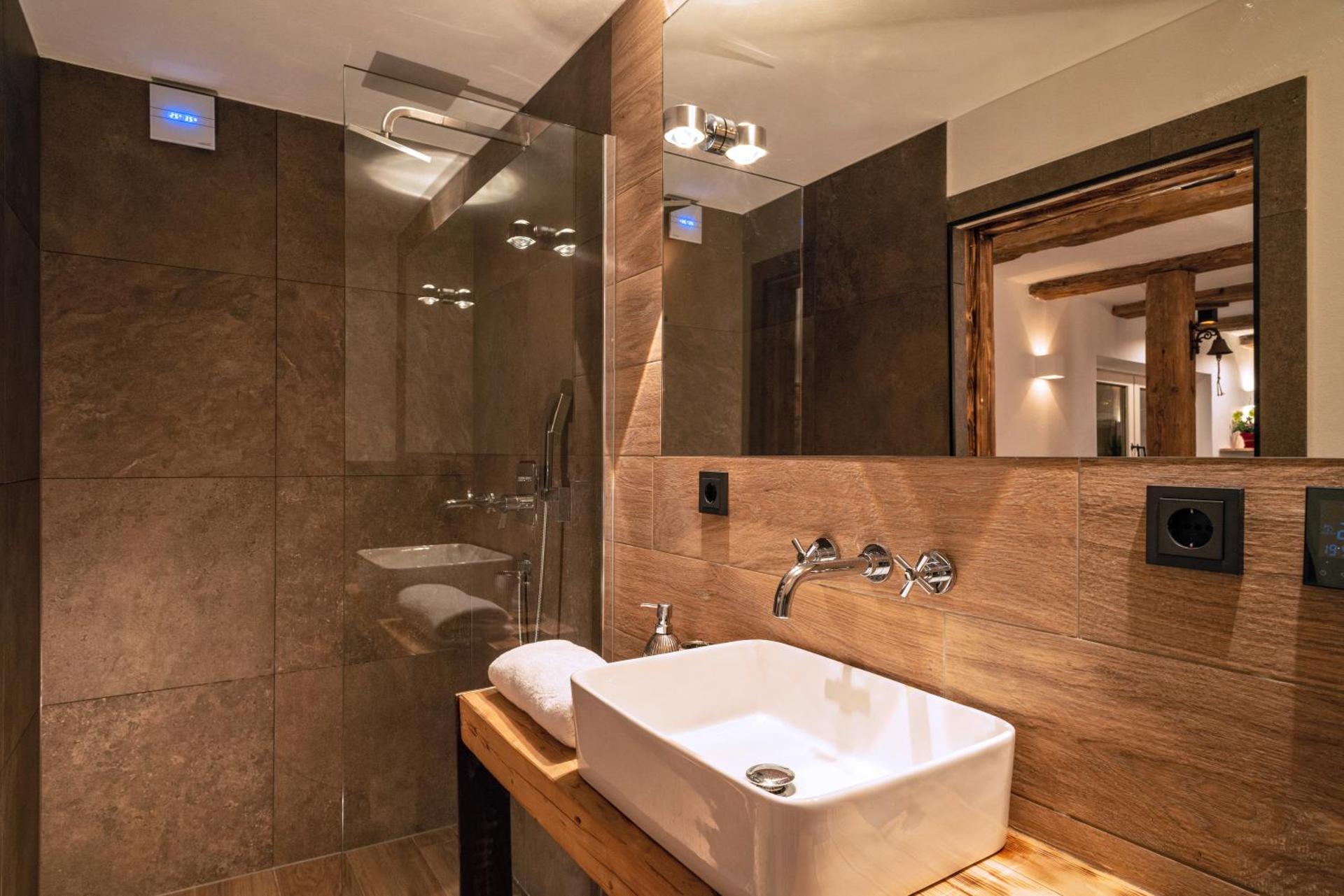 exklusives Alpenchalet mit Jacuzzi & Sauna für bis zu 14 Personen