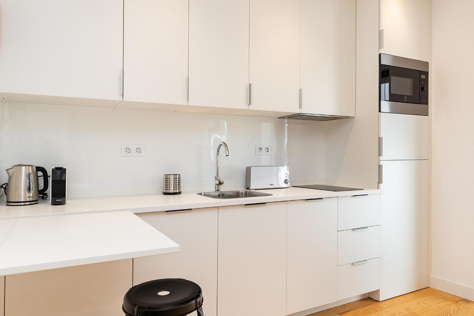 Design and bright studios near Pastéis de Belém