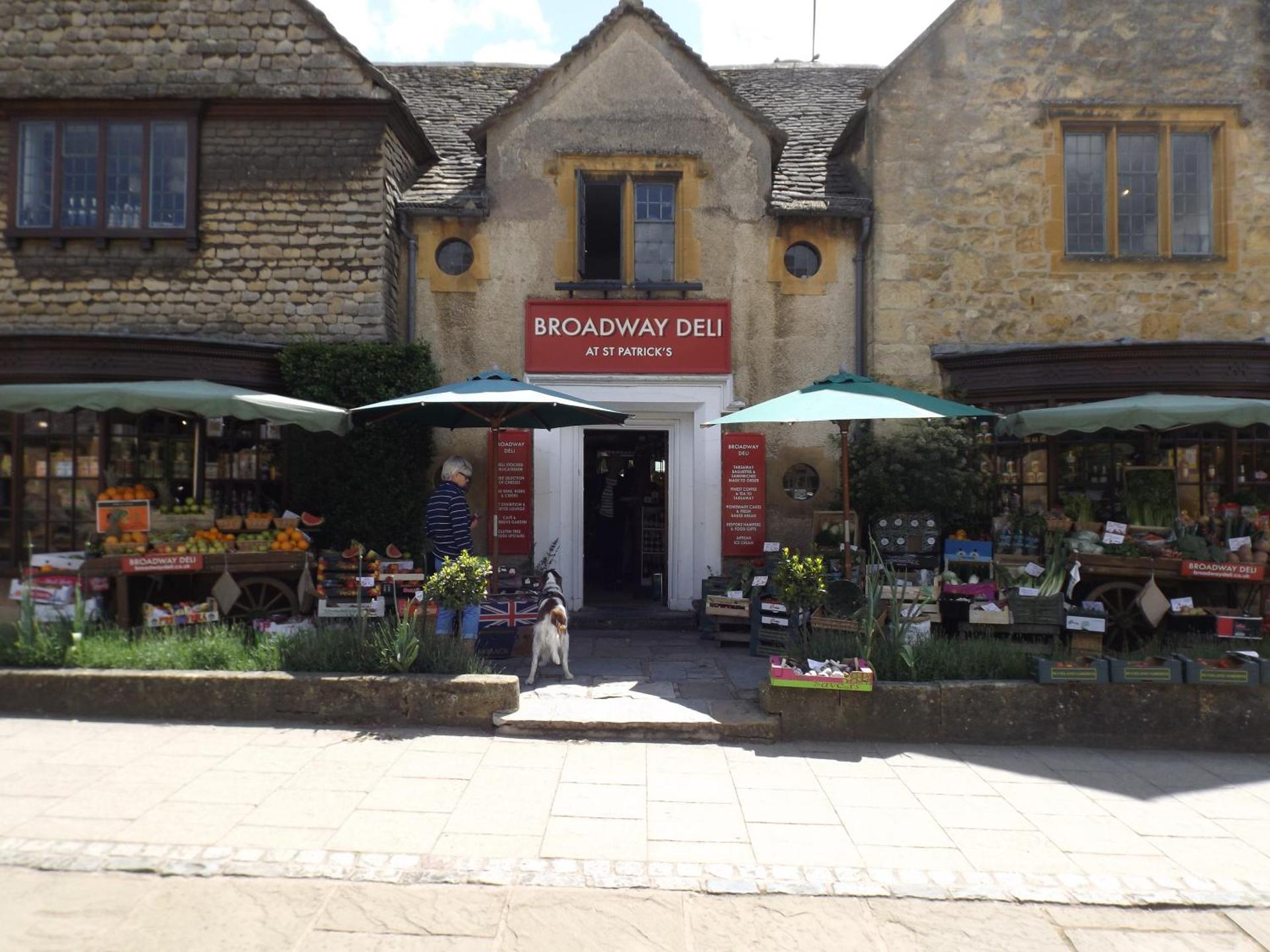 Supermarket/grocery shop