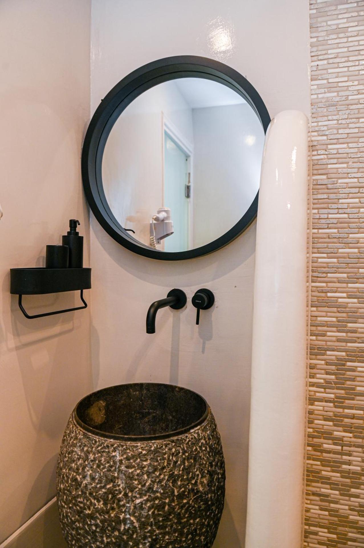 Georgia Pelekanou Studios