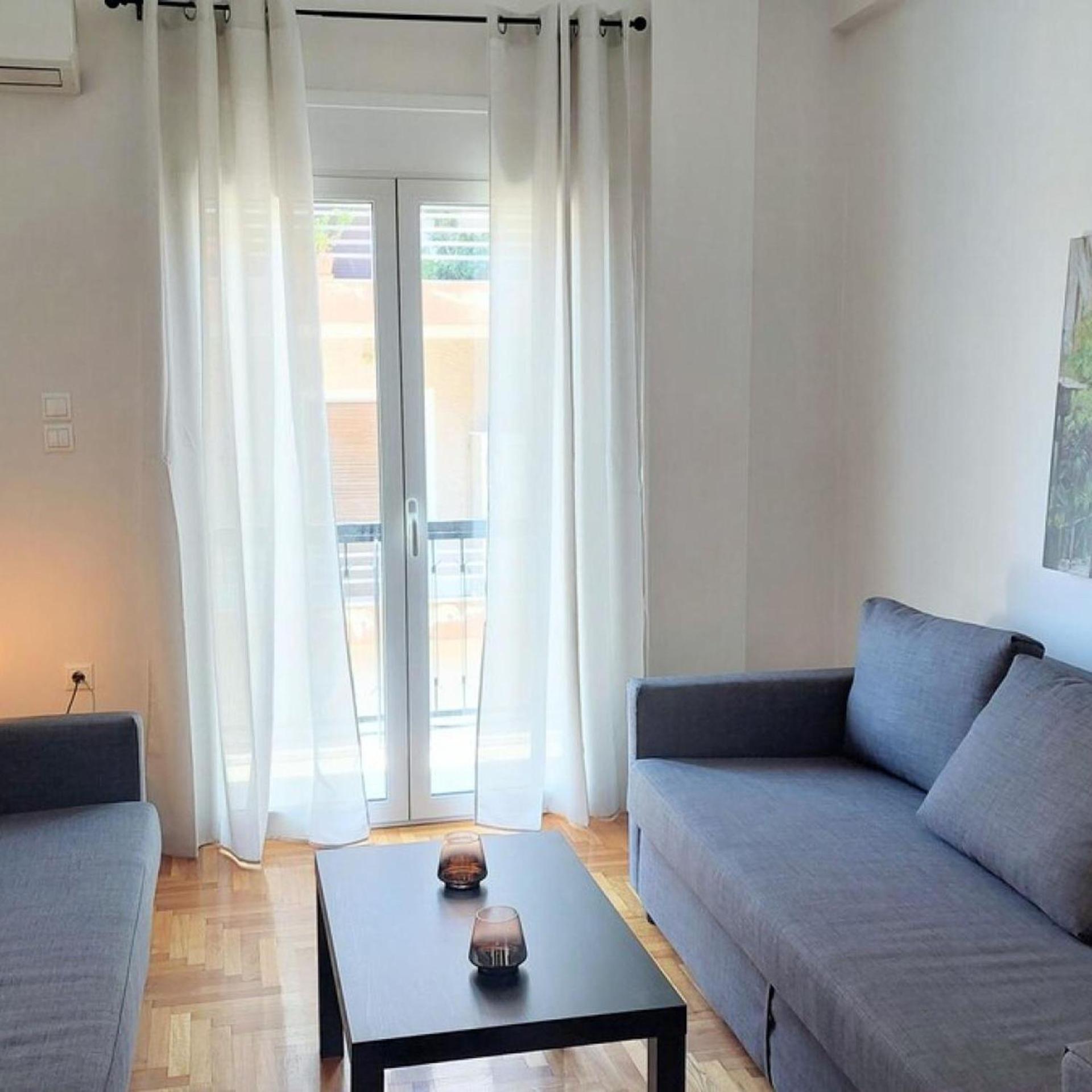 Sunny apartment in Acropolis