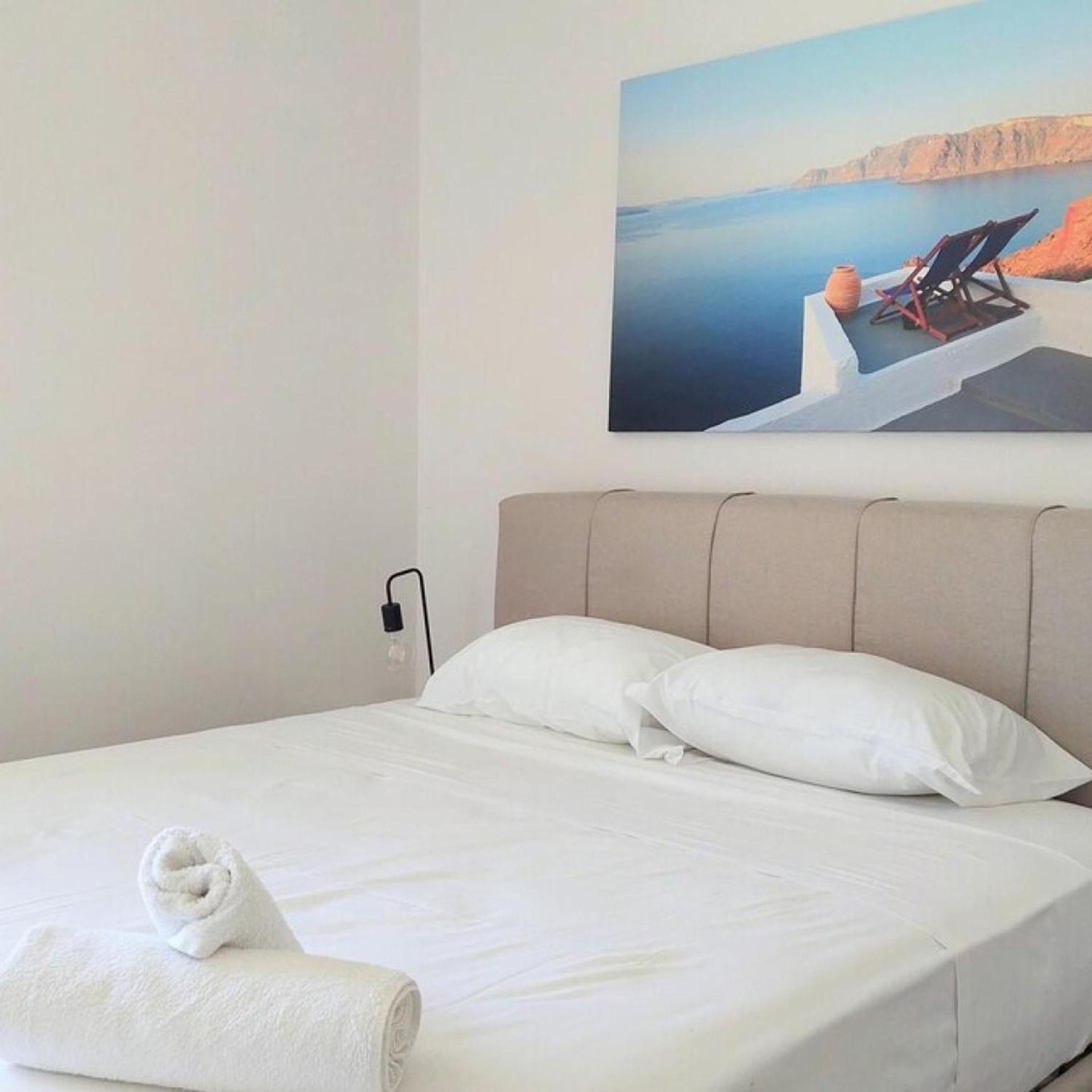 Sunny apartment in Acropolis