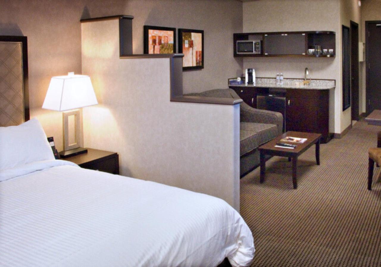 Acclaim Hotel by CLIQUE