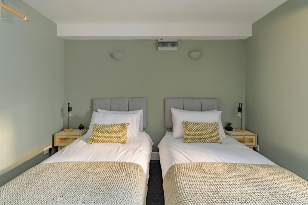 Montpellier Courtyard