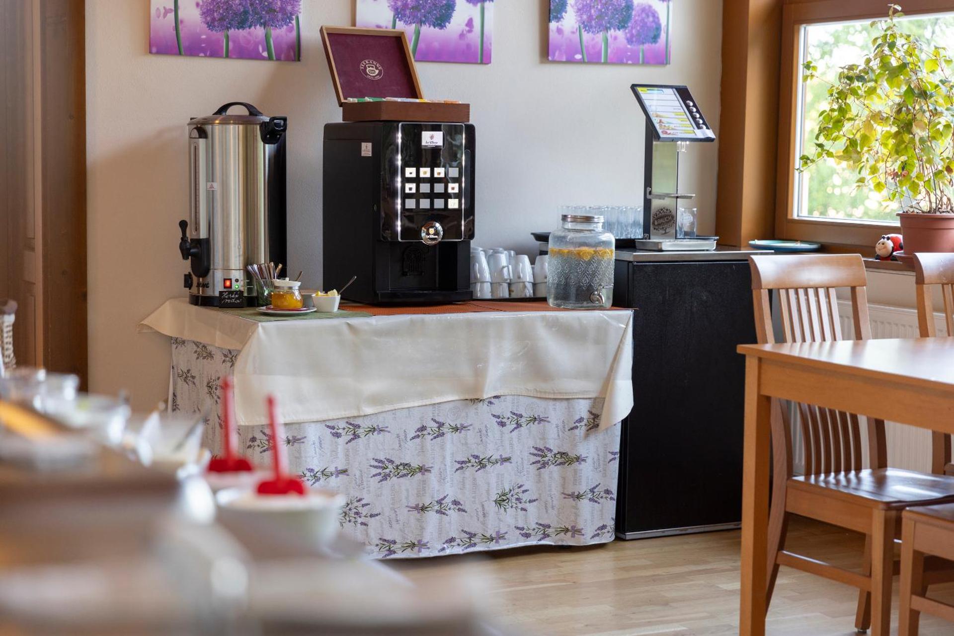 Coffee/tea facilities