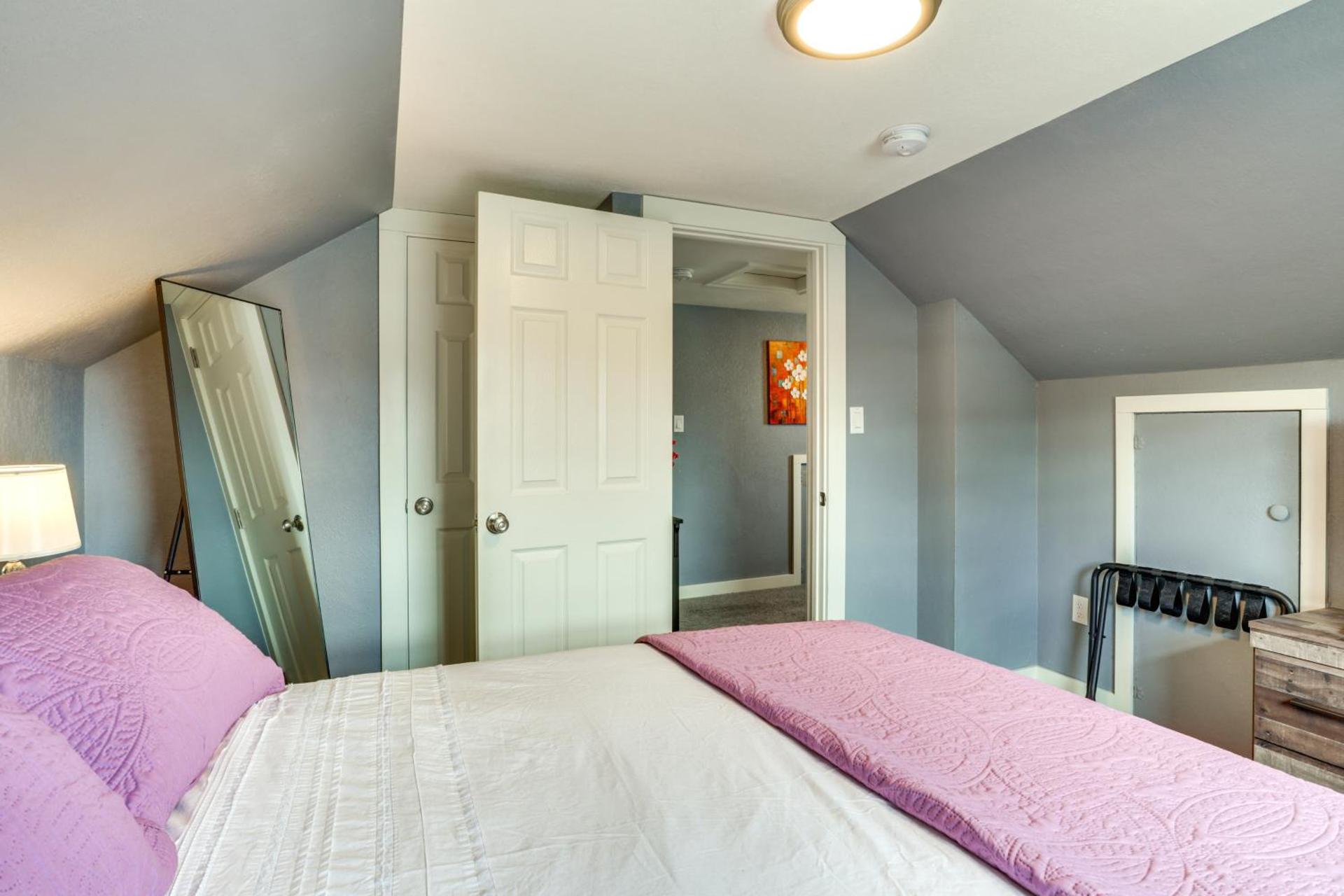 Charming McMinnville Home - Walk to Wineries!