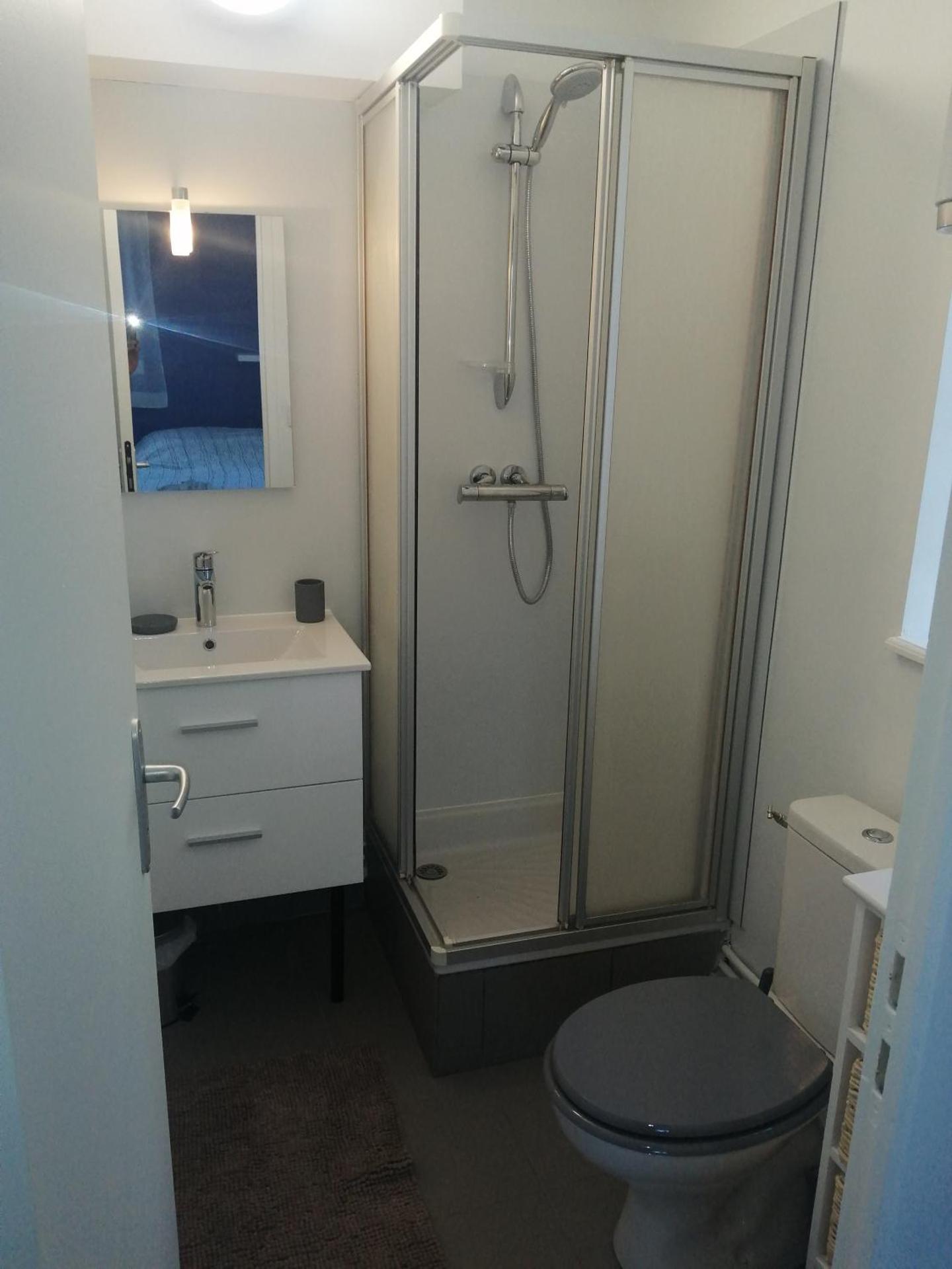 Charmant studio à côté de la gare