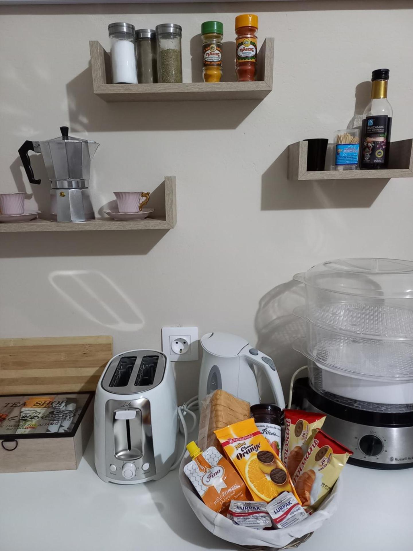 Coffee/tea facilities