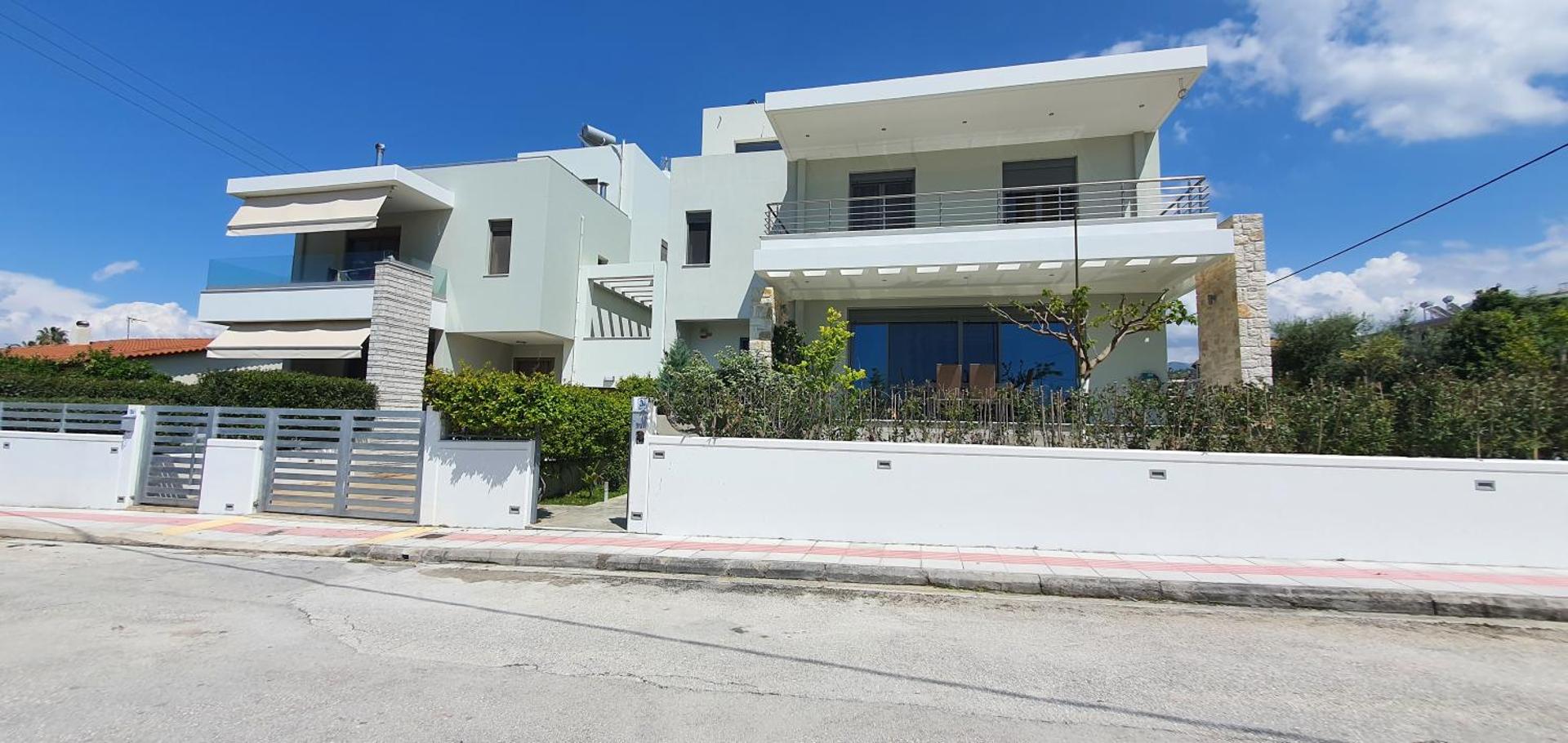 Villa Demiris at Vrachneika Beach