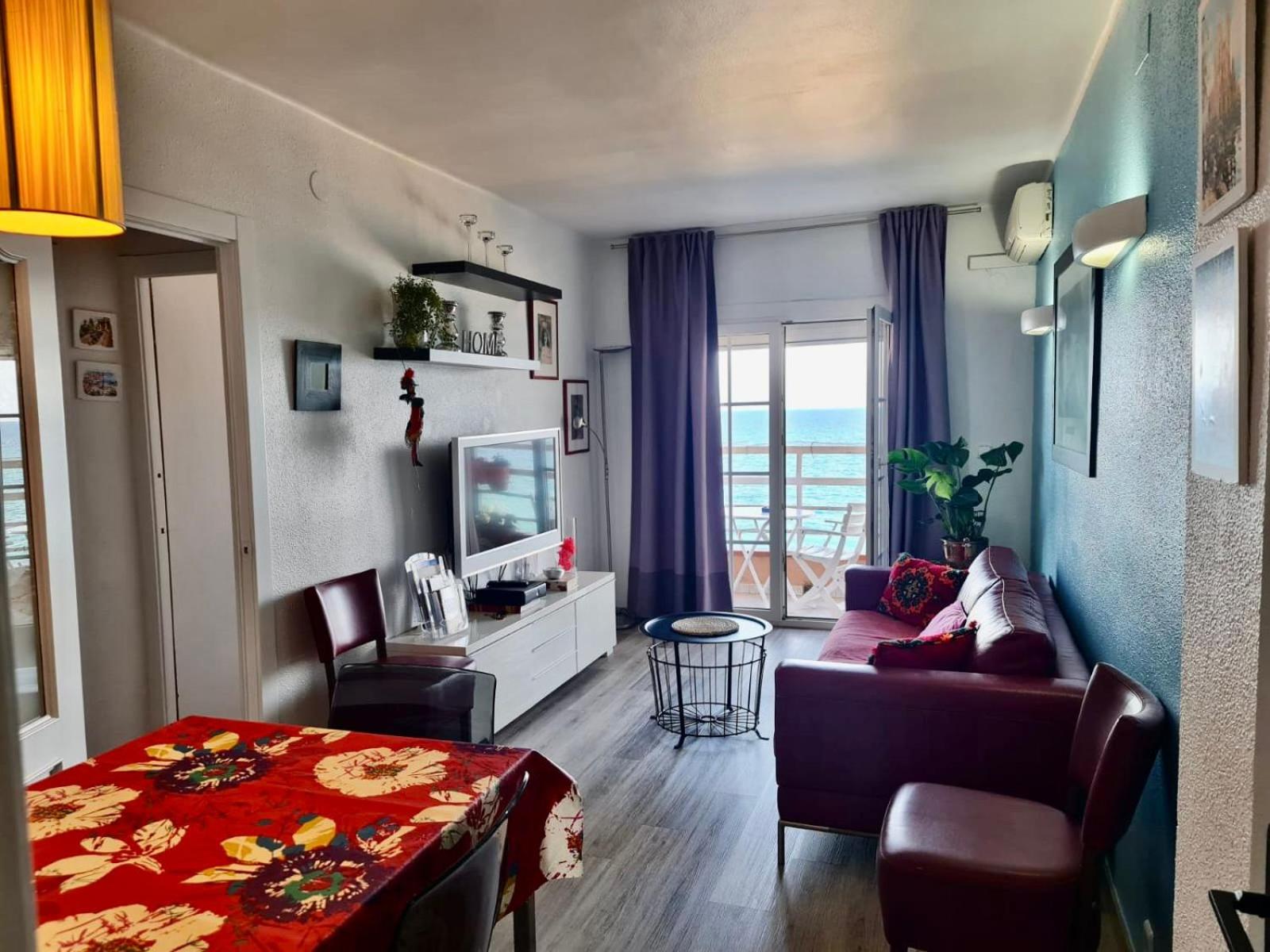 Apartment in front of the Beach