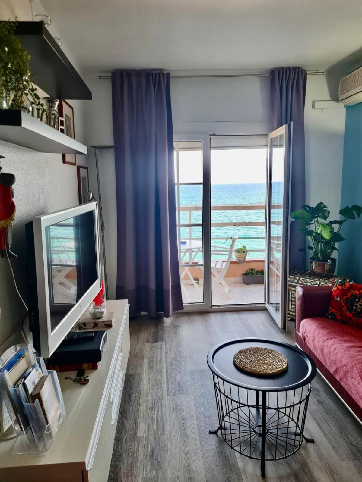 Apartment in front of the Beach