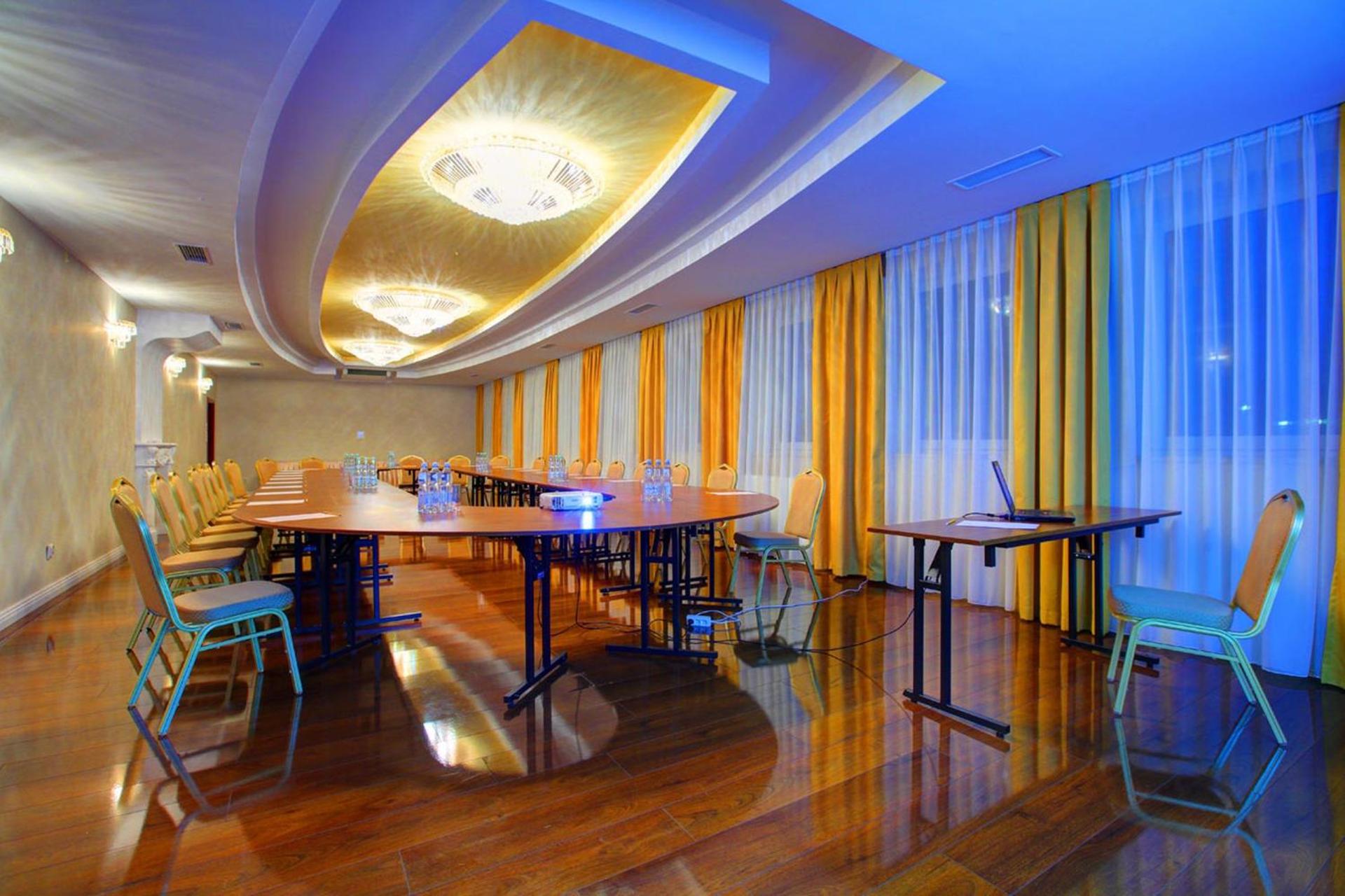 Meeting/conference room