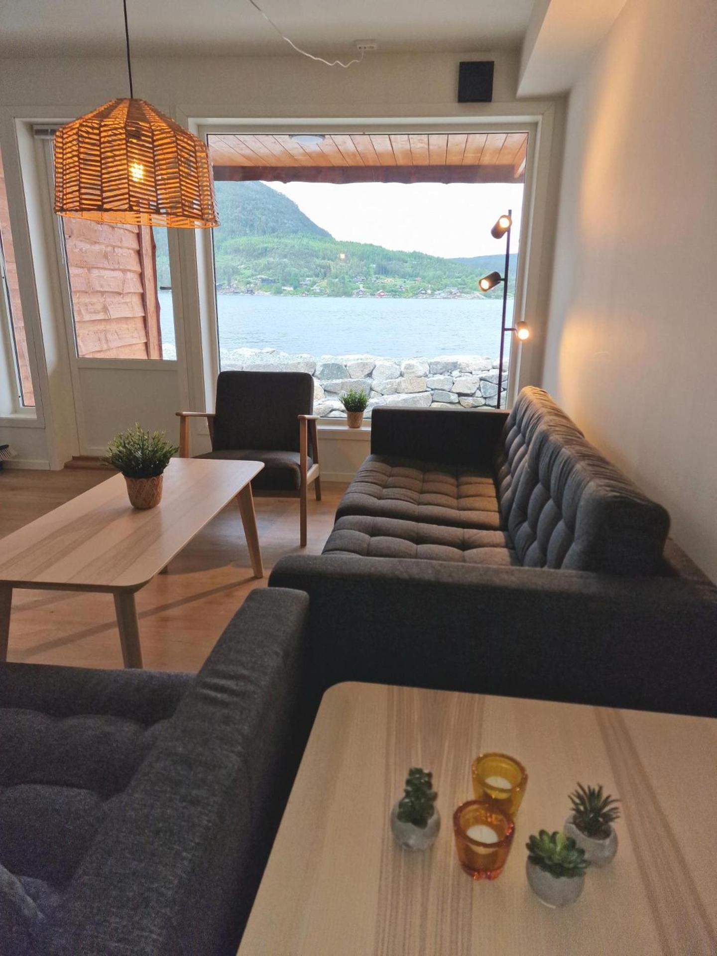 Three-Bedroom Apartment with Lake View