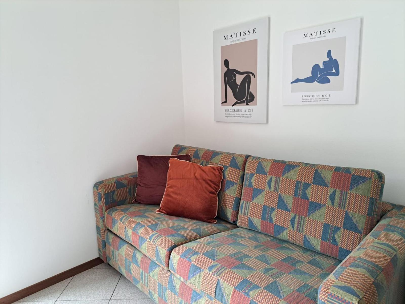 Casa Sofi by Quokka 360 - near Rezzonico Castle