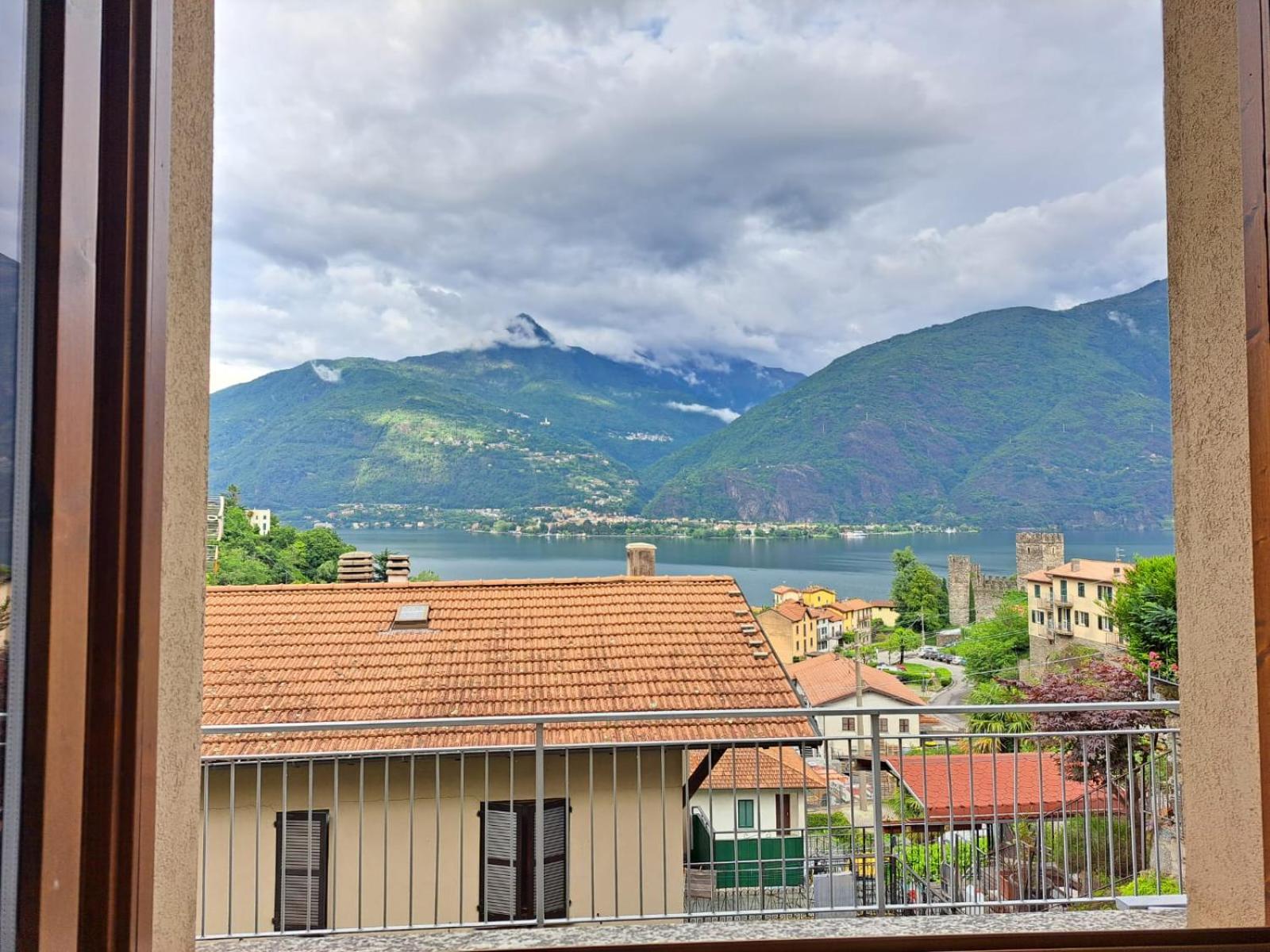 Casa Sofi by Quokka 360 - near Rezzonico Castle