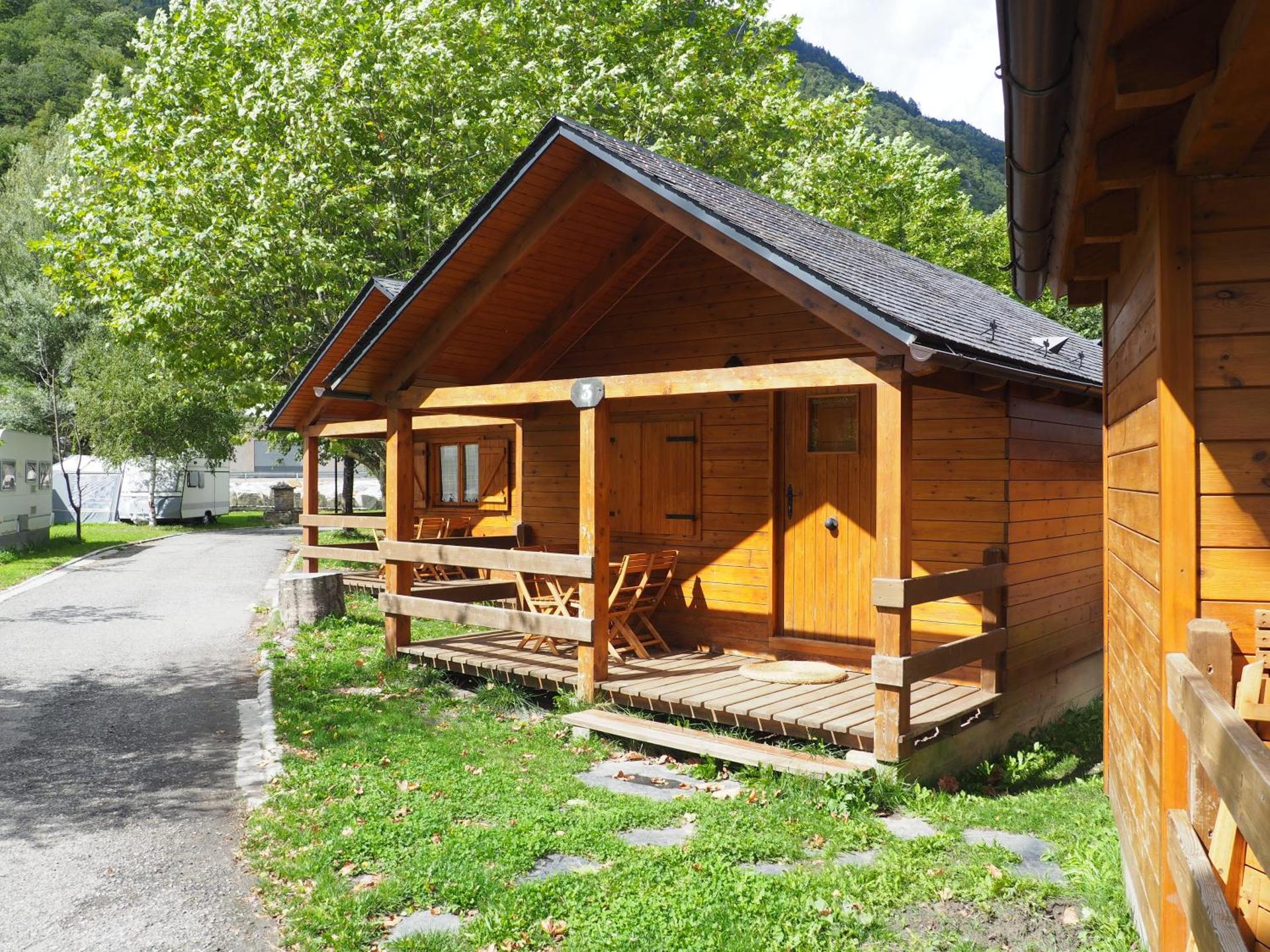 One-Bedroom Bungalow (2 Adults)