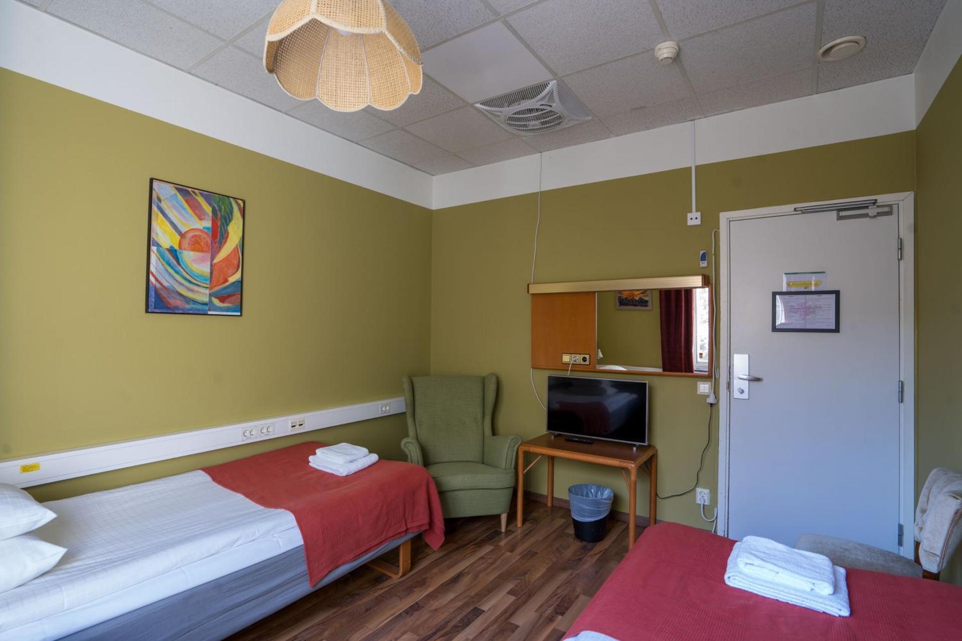 Standard Twin Room with Shared Bathroom