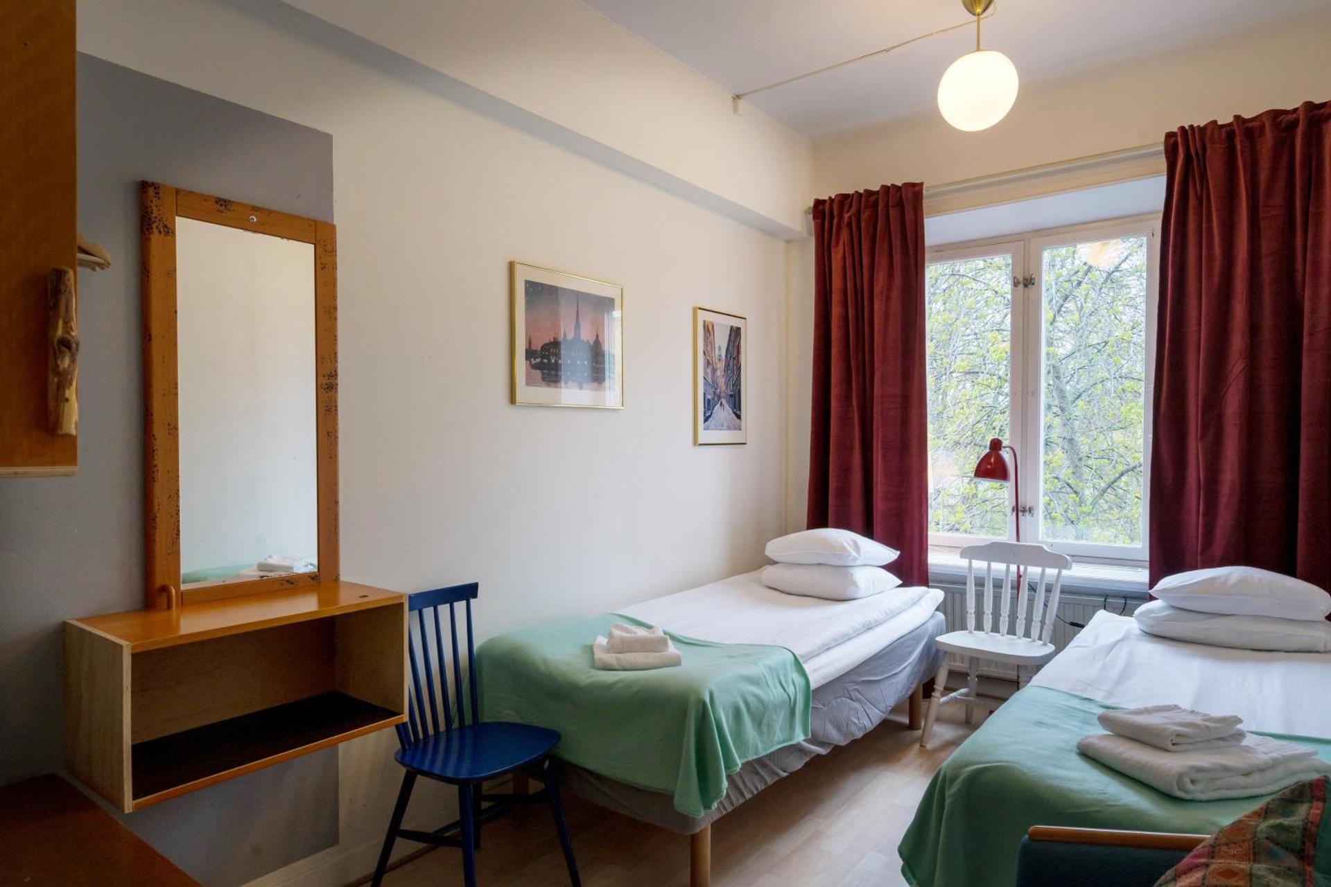 Economy Twin Room with Shared Bathroom (Annex)