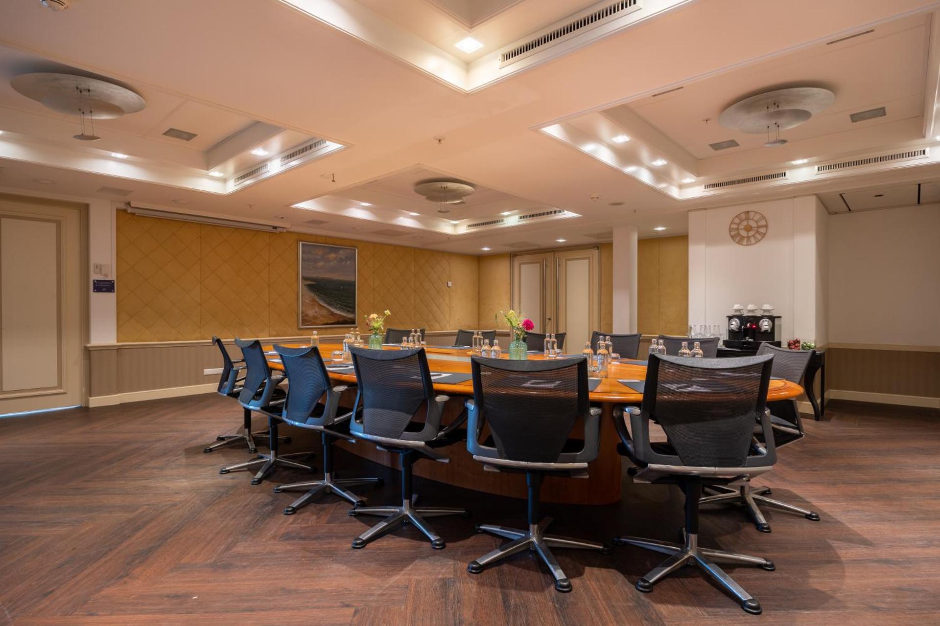 Meeting/conference room