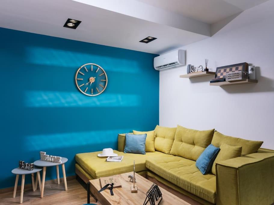 Blue Apartment in the Hill