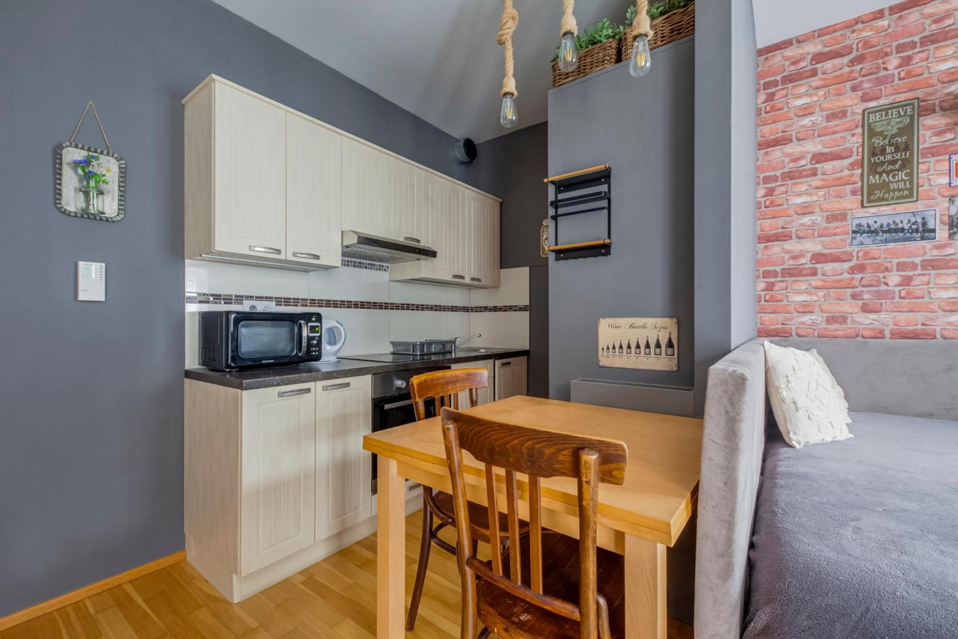 Kitchen or kitchenette