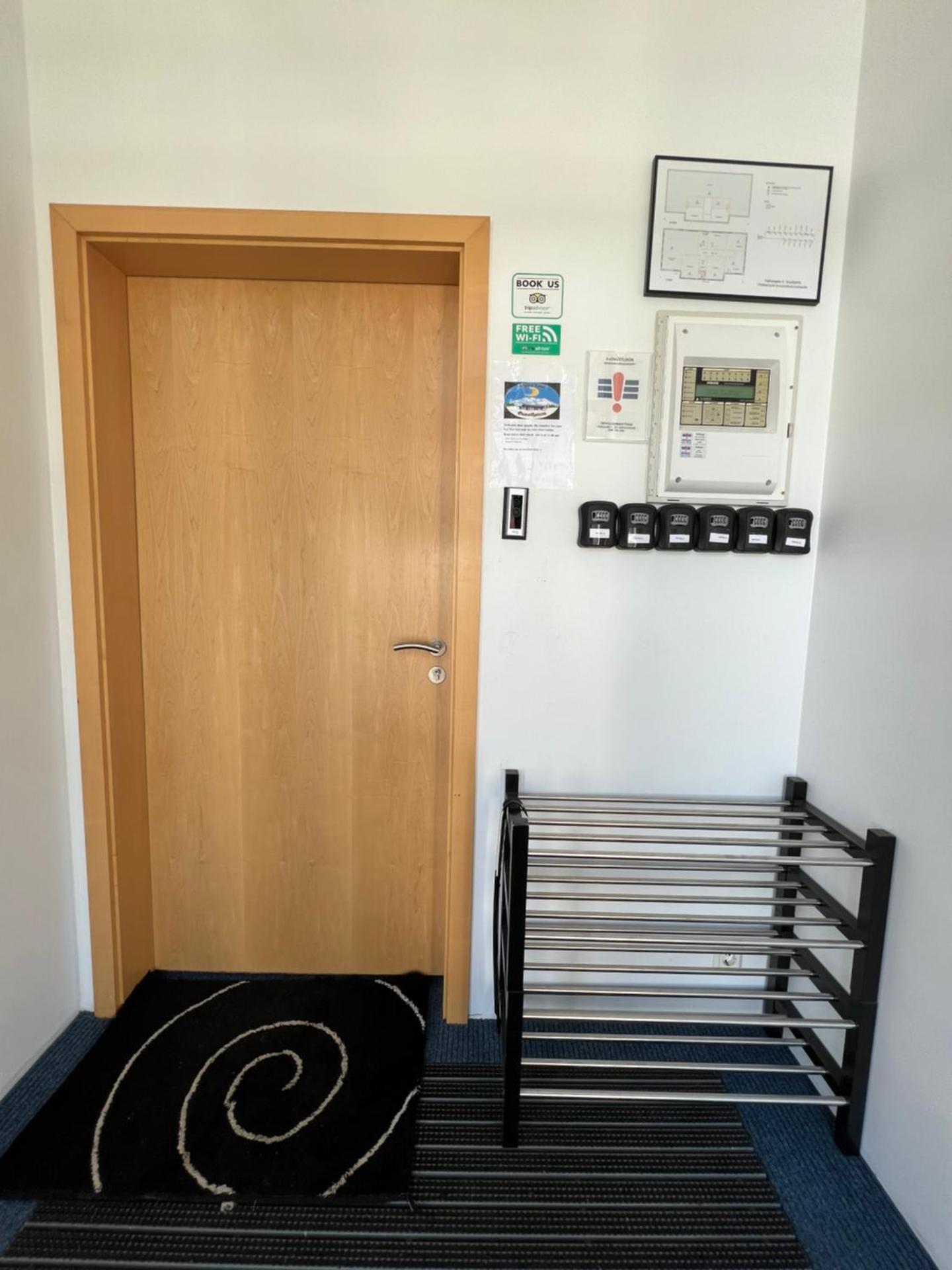 Media Luna Guesthouse