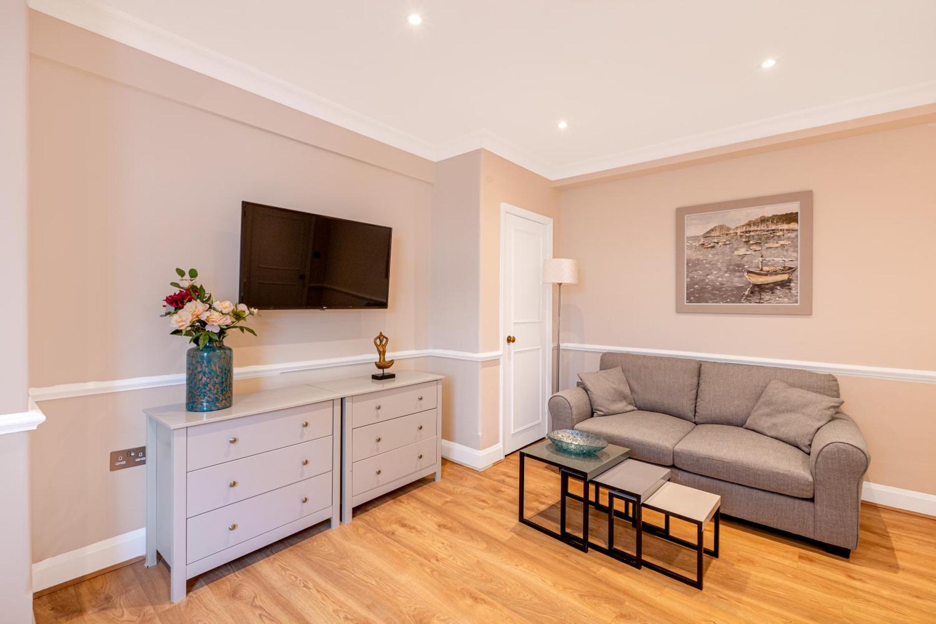 Charming Studio in Prestigious Chelsea