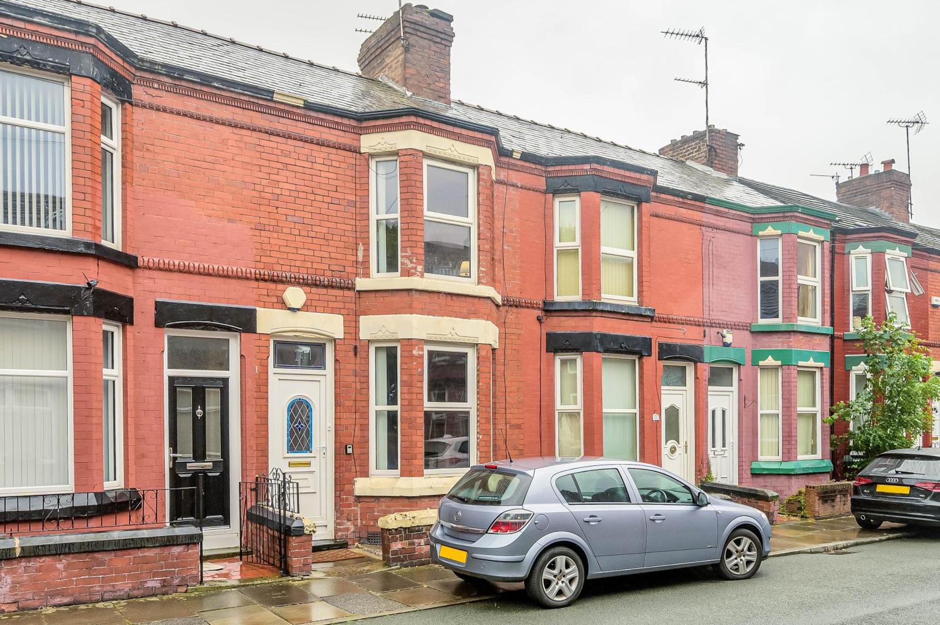 Willow House - 2-Bedroom House In Merseyside!