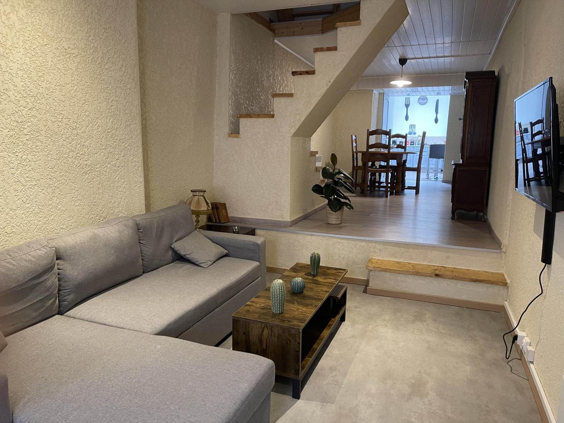 Communal lounge/ TV room